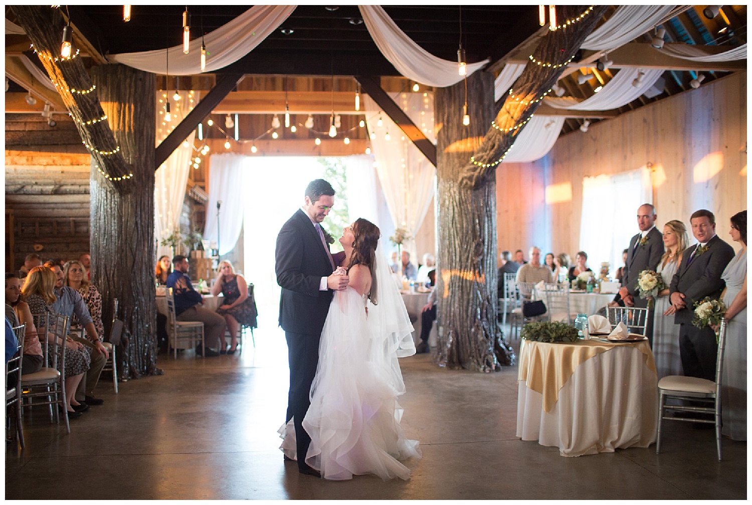Pennsylvania Farm Wedding | Rich Farms Nursery | Smithtown, PA | www.redoakweddings.com