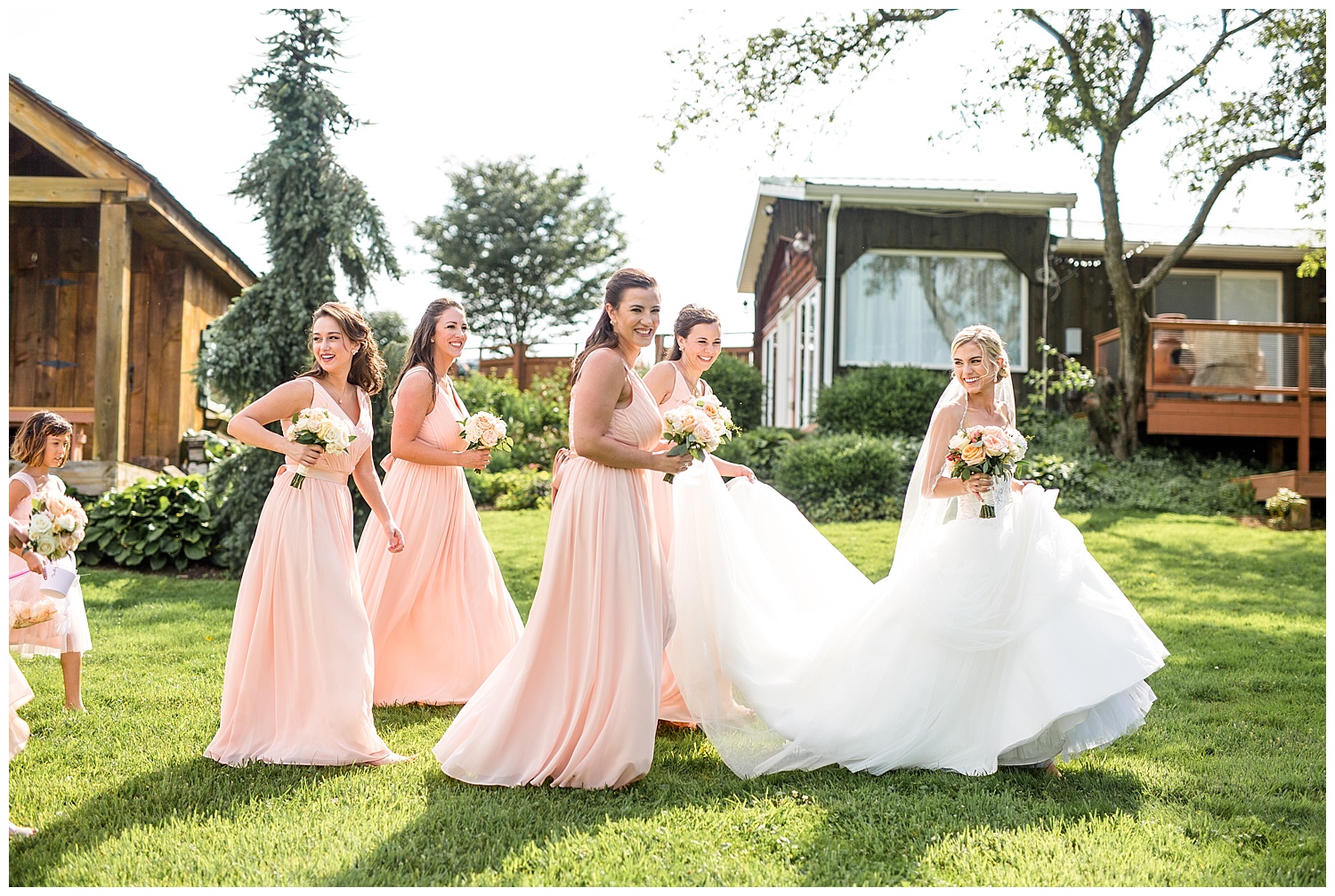 Pittsburgh Weddings | Lingrow Farms Wedding | Leechburg, PA | www.redoakweddings.com