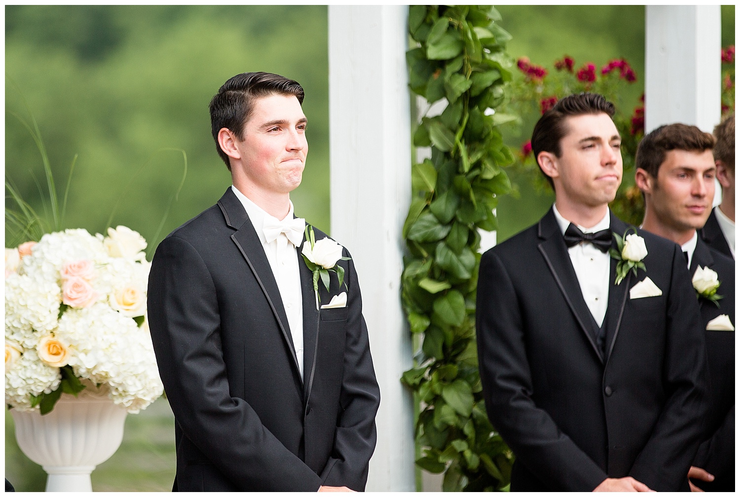 Pittsburgh Weddings | Lingrow Farms Wedding | Leechburg, PA | www.redoakweddings.com