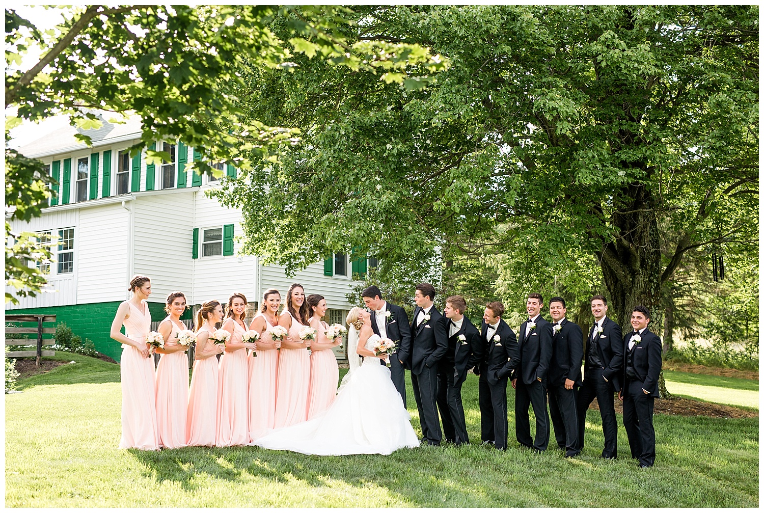 Pittsburgh Weddings | Lingrow Farms Wedding | Leechburg, PA | www.redoakweddings.com