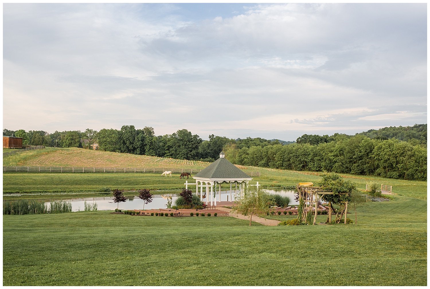 Pittsburgh Weddings | Lingrow Farms Wedding | Leechburg, PA | www.redoakweddings.com