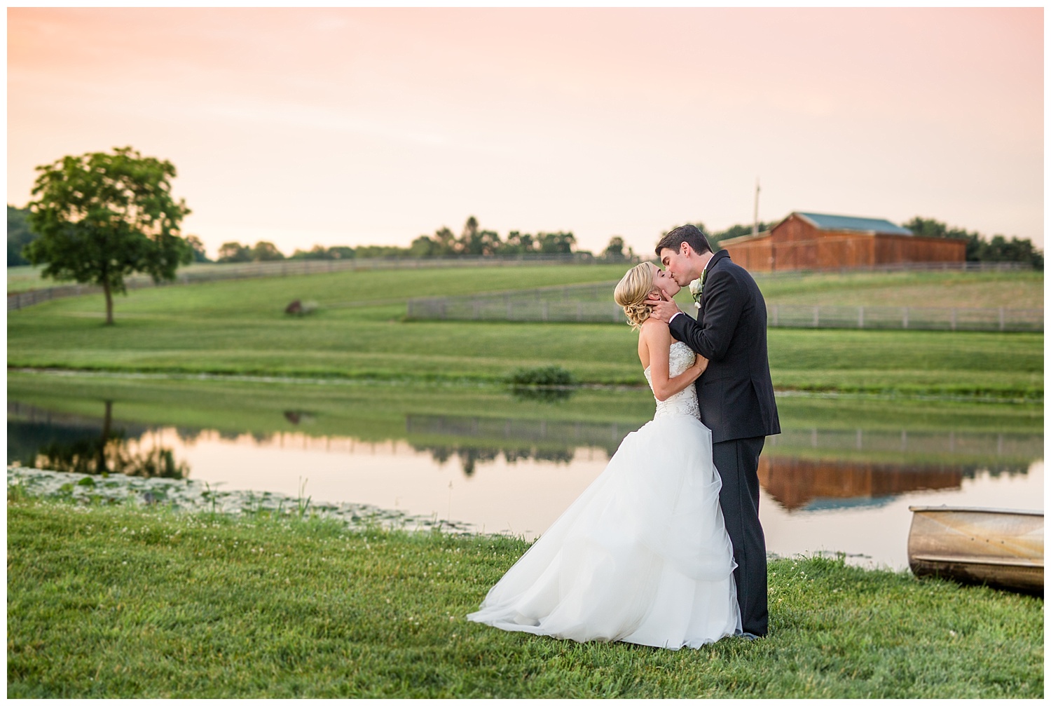 Pittsburgh Weddings | Lingrow Farms Wedding | Leechburg, PA | www.redoakweddings.com