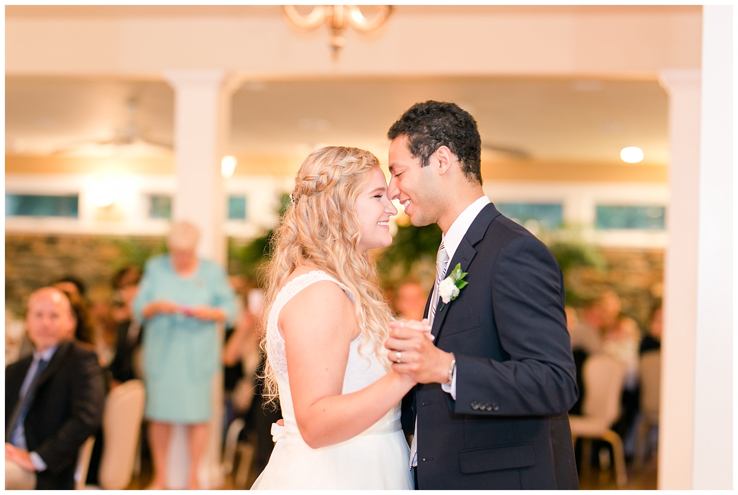Harrisbugh Weddings | Lancaster Weddings | Cameron Estate & Inn Weddings | Mount Joy, PA | www.redoakweddings.com