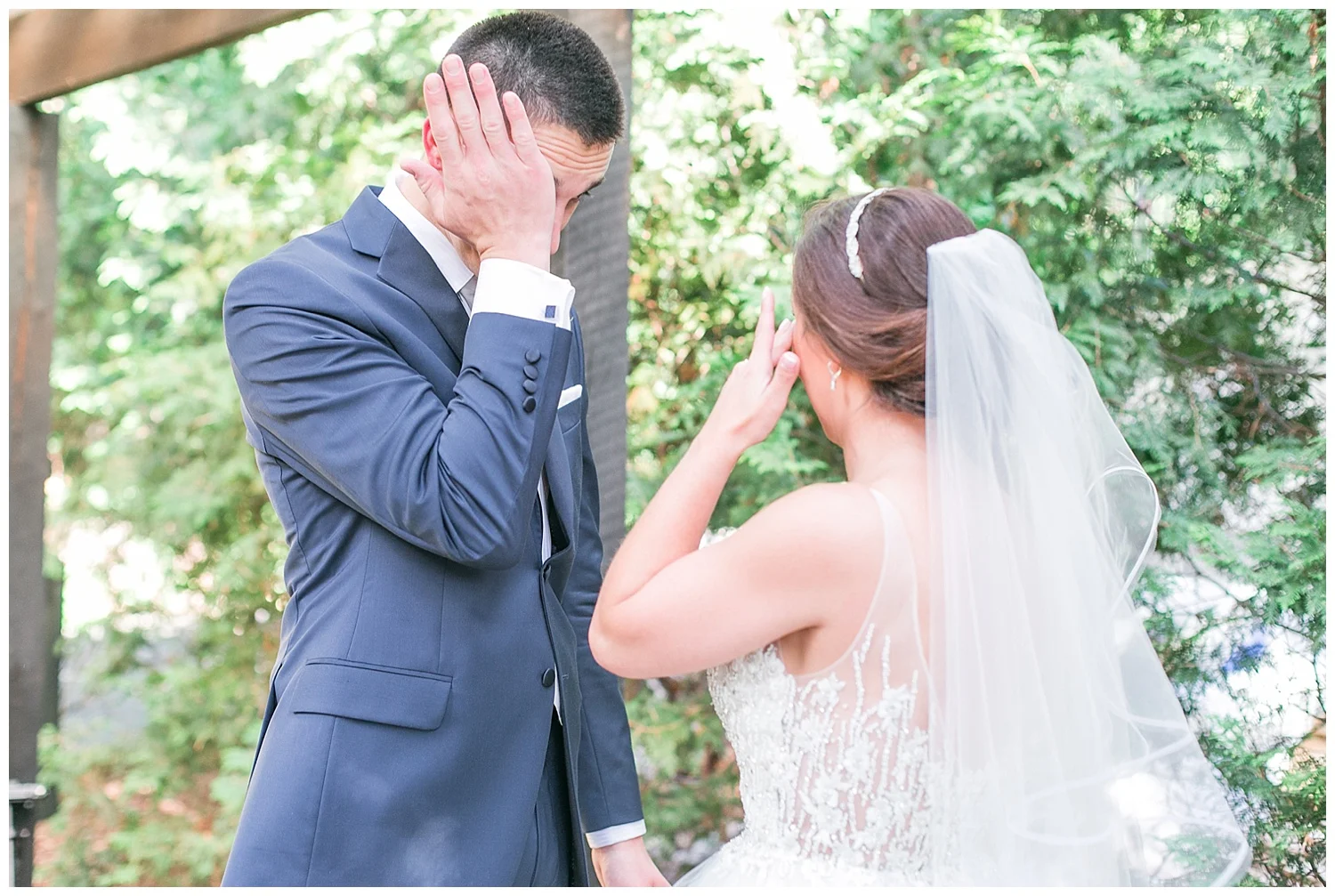 Pennsylvania Summer Wedding | Serenity Blue + Rose Quartz | The Lake House Inn | Perkasie, PA | www.redoakweddings.com