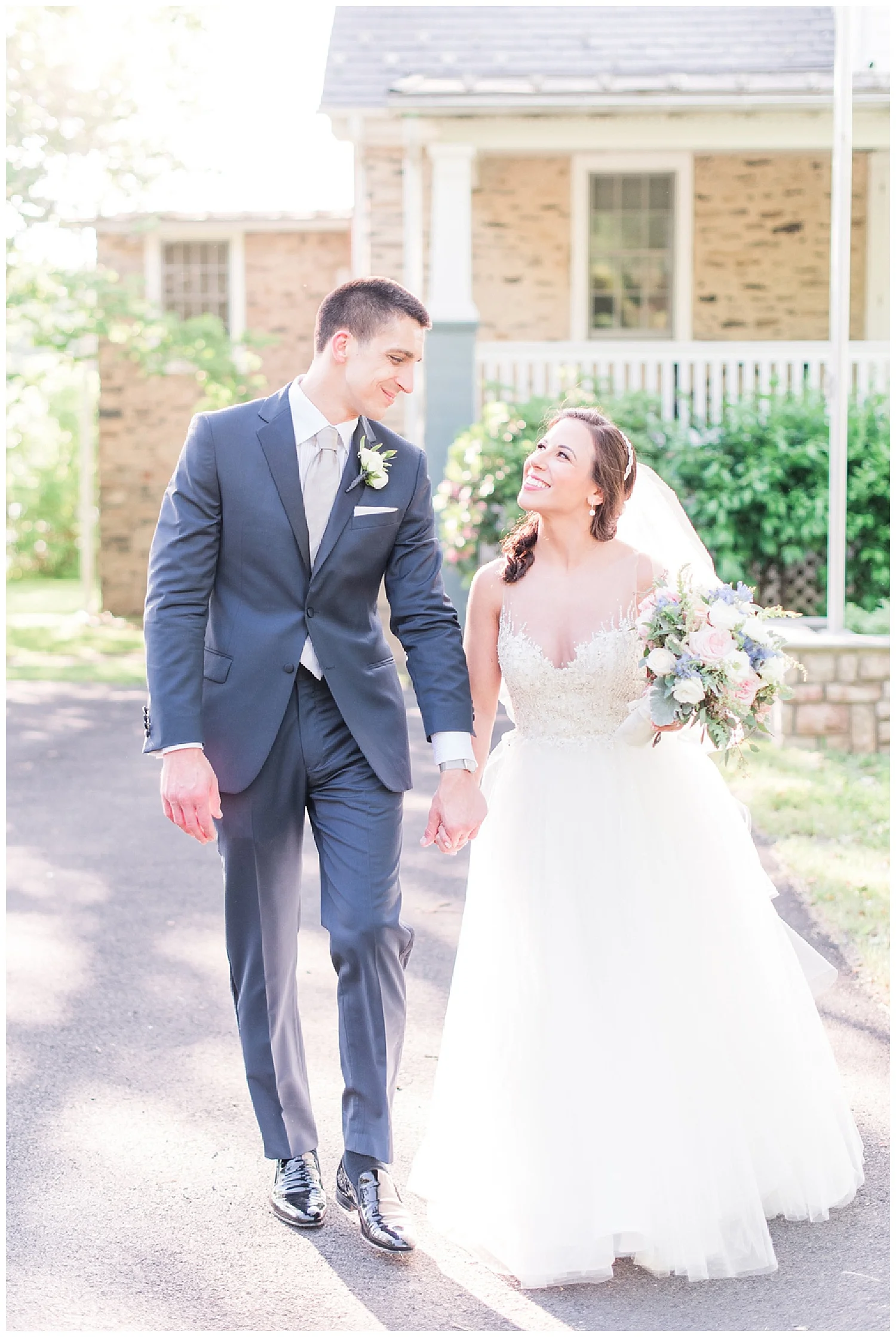 Pennsylvania Summer Wedding | Serenity Blue + Rose Quartz | The Lake House Inn | Perkasie, PA | www.redoakweddings.com