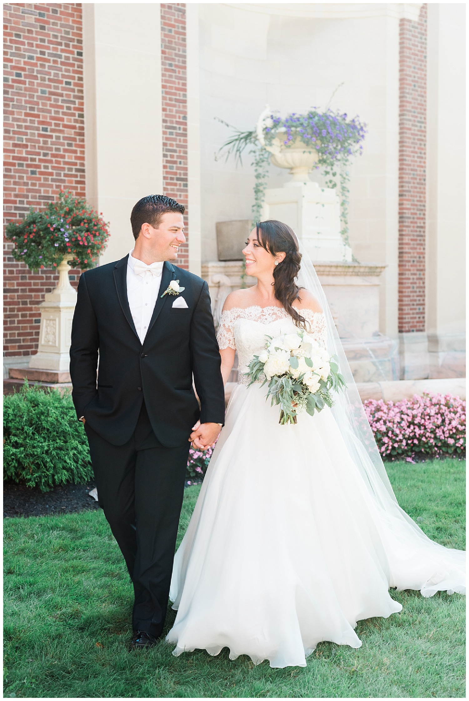 Saratoga Weddings | Hall of Springs | Saratoga Springs, NY | www.redoakweddings.com