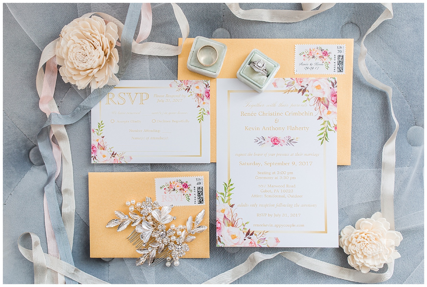 Outdoor Pennsylvania Tented Wedding | Cabot, PA | www.redoakweddings.com