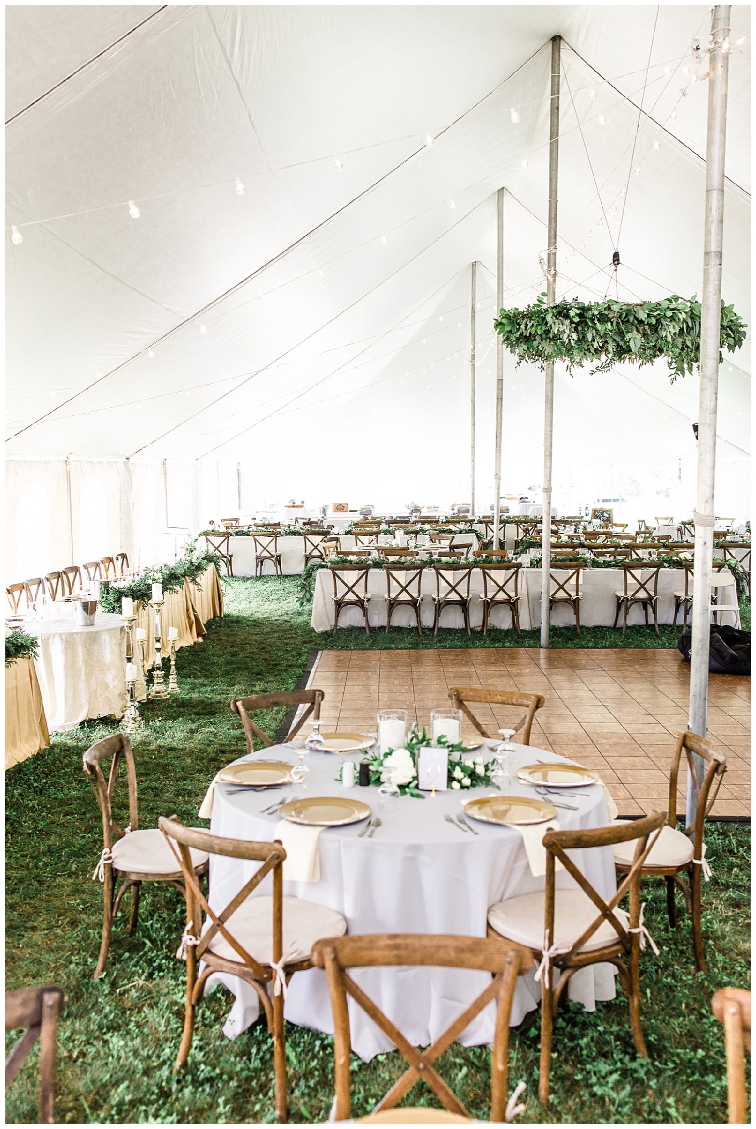 Outdoor Pennsylvania Tented Wedding | Cabot, PA | www.redoakweddings.com
