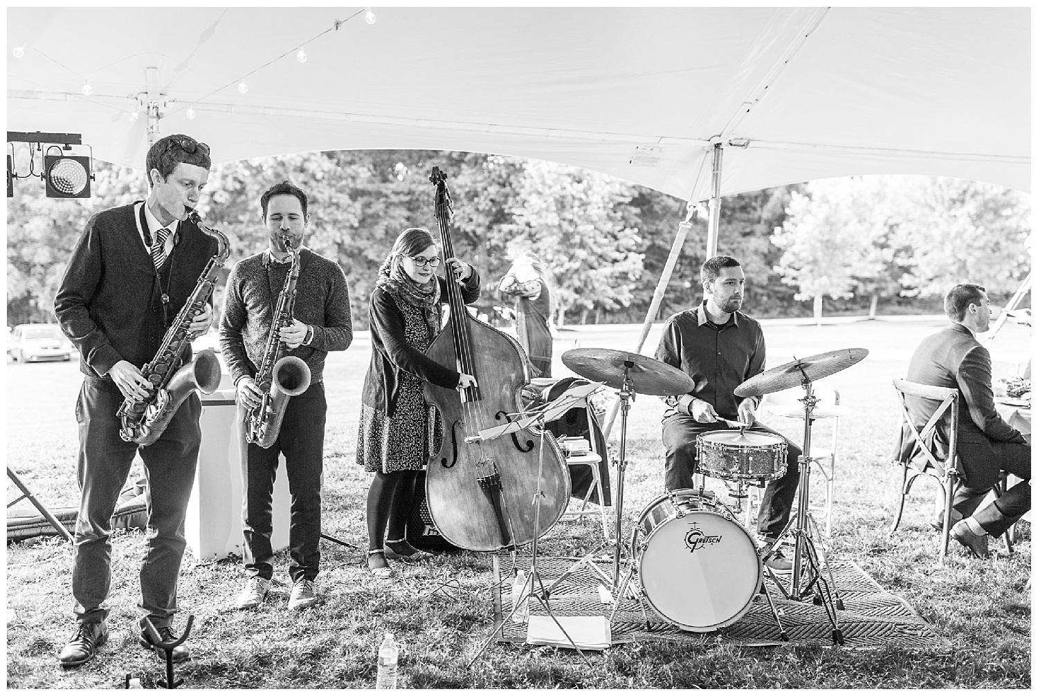 Outdoor Pennsylvania Tented Wedding | Cabot, PA | www.redoakweddings.com