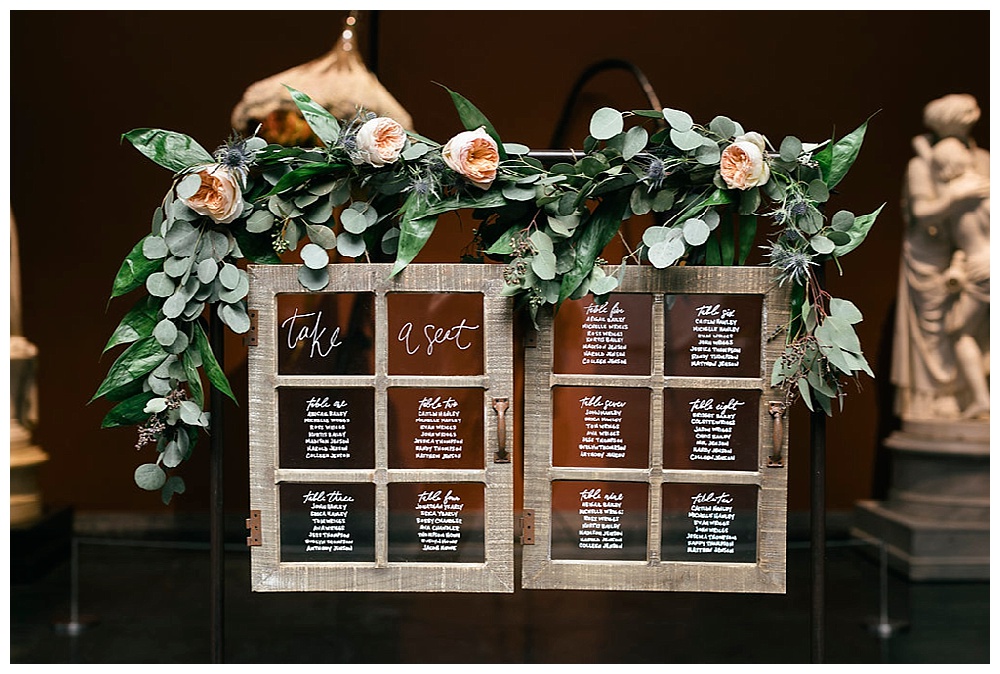 Historic Modern Wedding Inspiration |Pennsylvania Academy of Fine Arts | Philadelphia, PA | Philly Weddings | www.redoakweddings.com