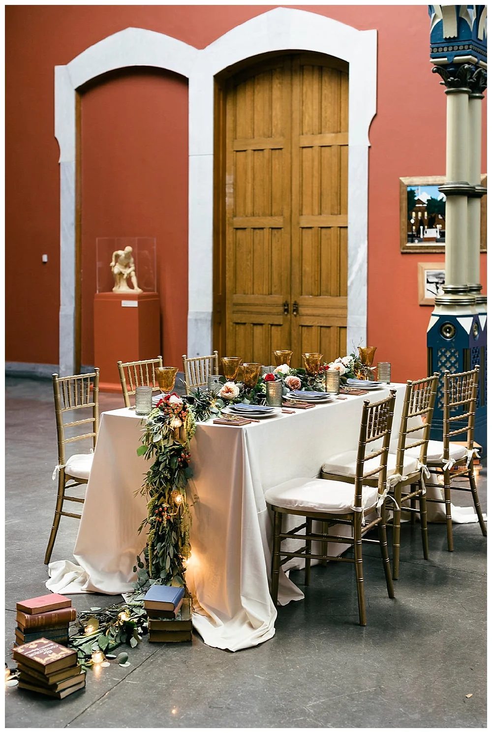 Historic Modern Wedding Inspiration |Pennsylvania Academy of Fine Arts | Philadelphia, PA | Philly Weddings | www.redoakweddings.com
