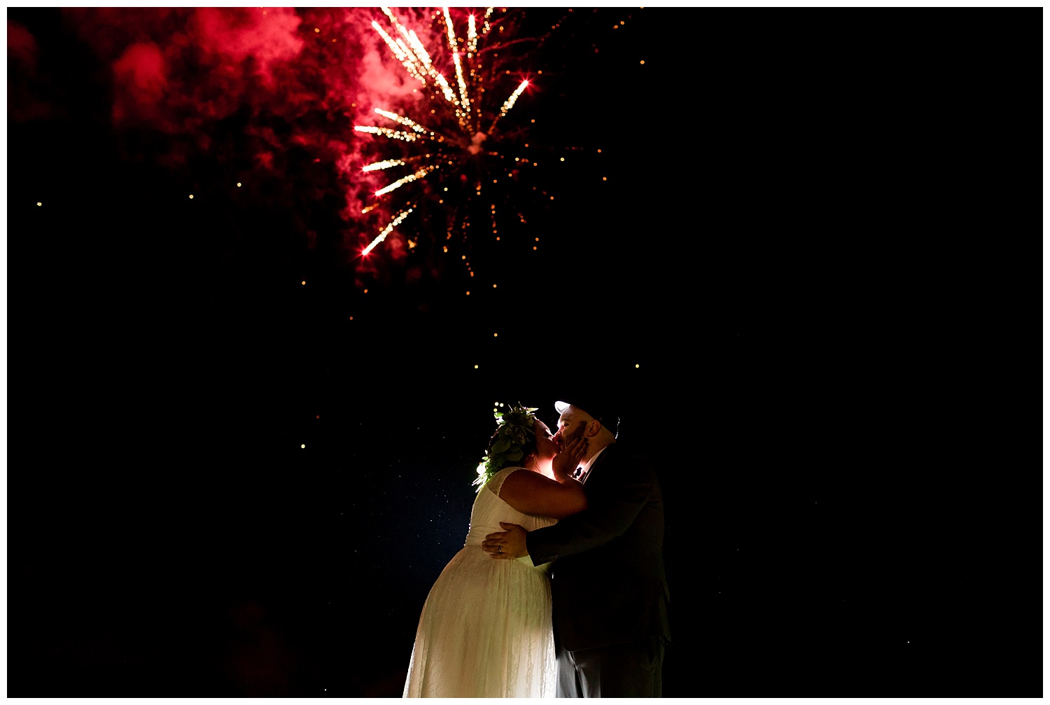 Eagle Manor | Waterfront Jersey Shore Barn Wedding | Fairfield Township, NJ | www.redoakweddings.com