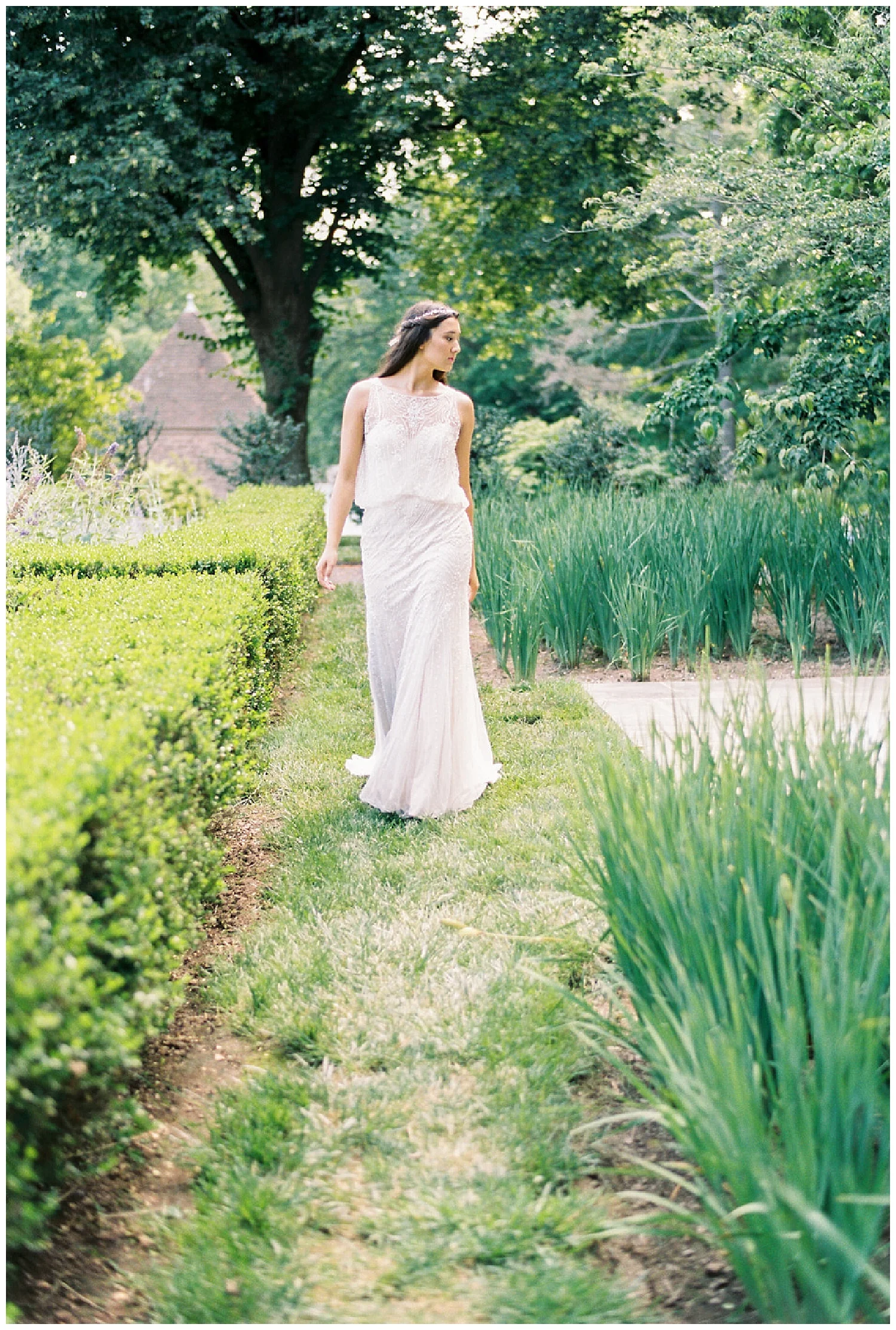 Art Deco Garden Wedding Inspiration | Tyler Gardens | Newton, PA | www.redoakweddings.com