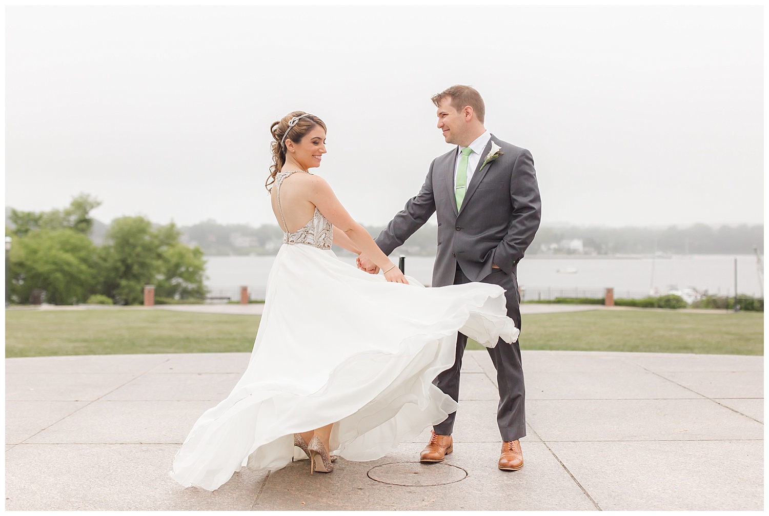 New Jersey Summer Wedding | The Molly Pitcher Inn, Red Bank NJ | www.redoakweddings.com