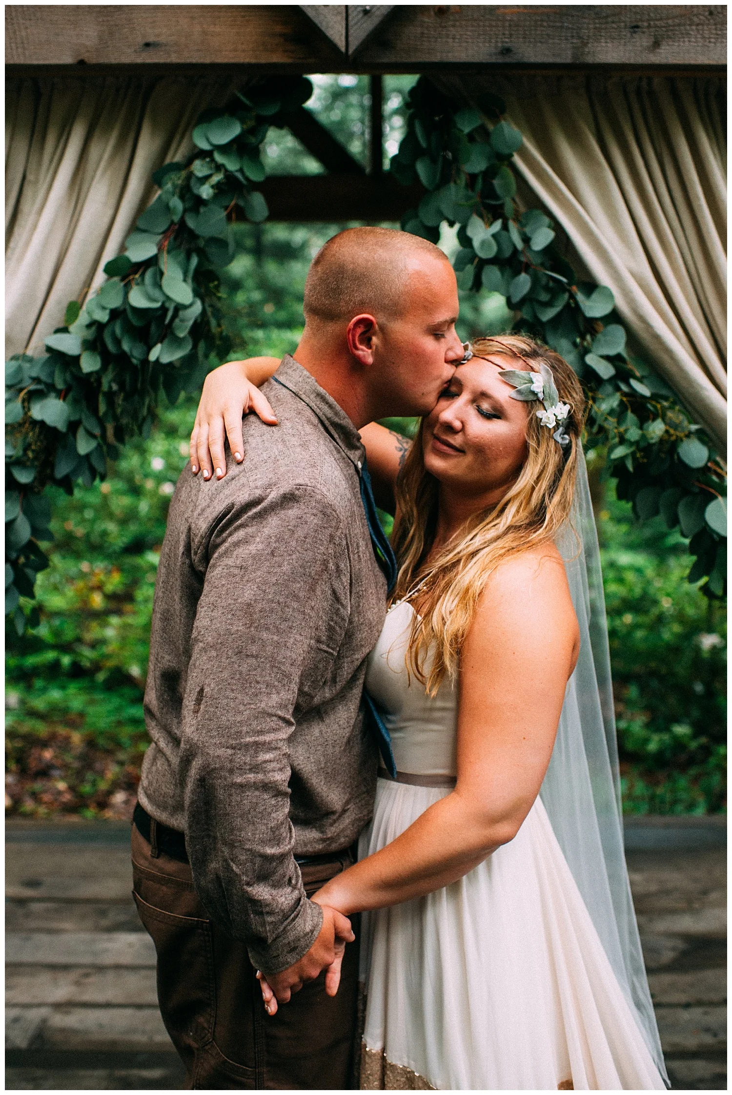 Pennsylvania Weddings | Tall Timber Barn | Pocono Weddings | www.redoakweddings.com