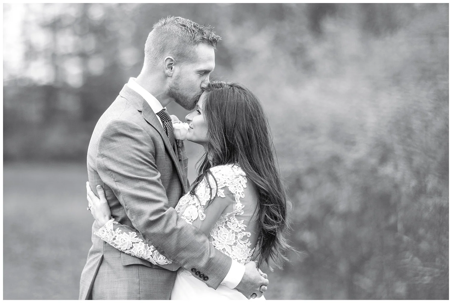 Fall Wedding Inspiration | Canasawacta Pavilion | Norwich, New York | www.redoakweddings.com