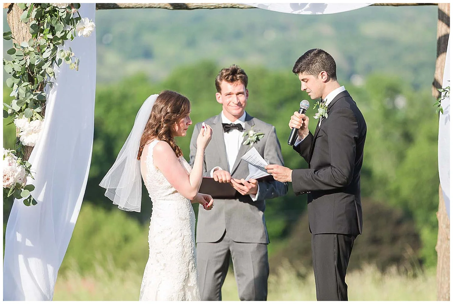 Red Maple Vineyard Wedding | Hudson Valley Vineyard Wedding | West Park, NY | www.redoakweddings.com