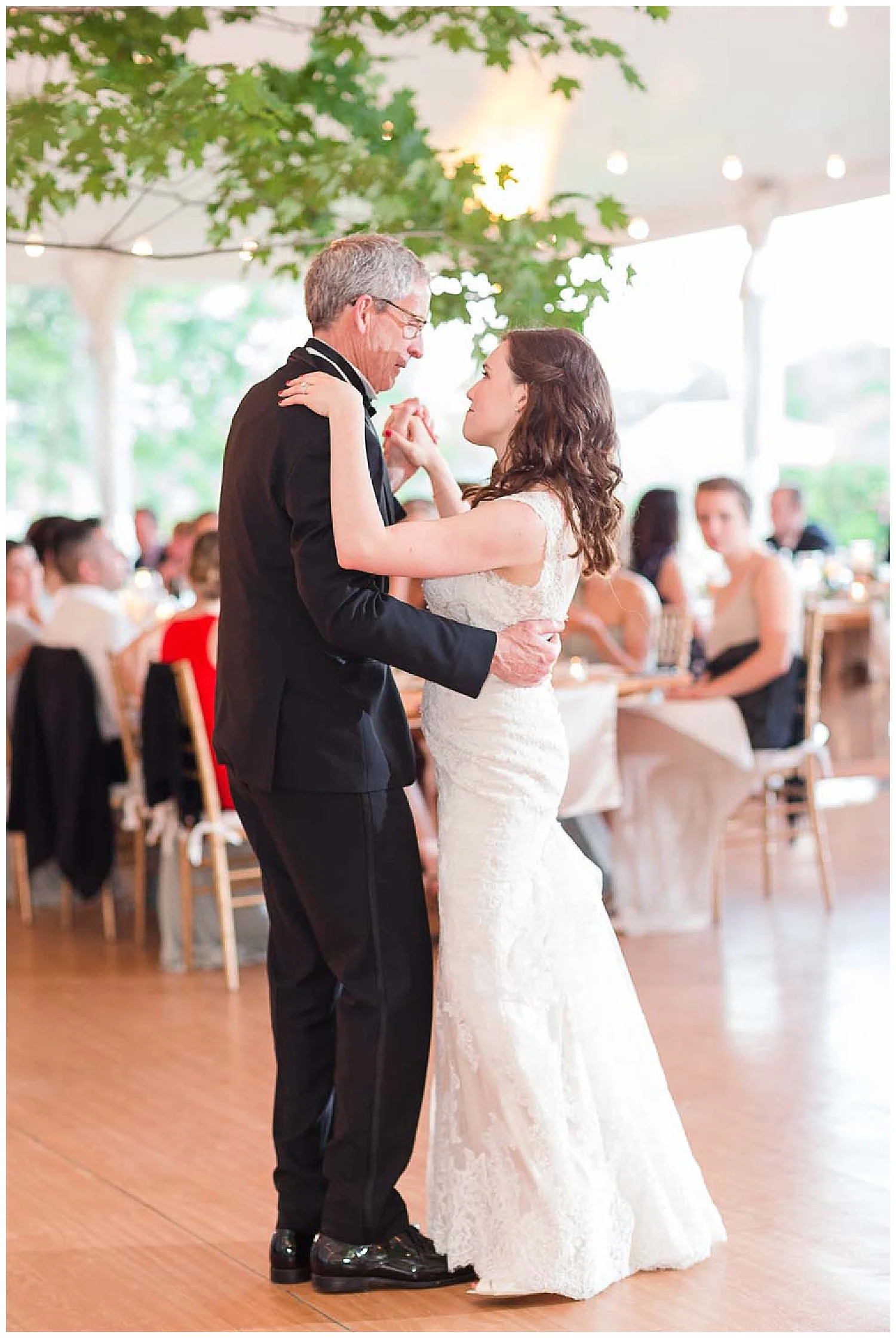 Red Maple Vineyard Wedding | Hudson Valley Vineyard Wedding | West Park, NY | www.redoakweddings.com
