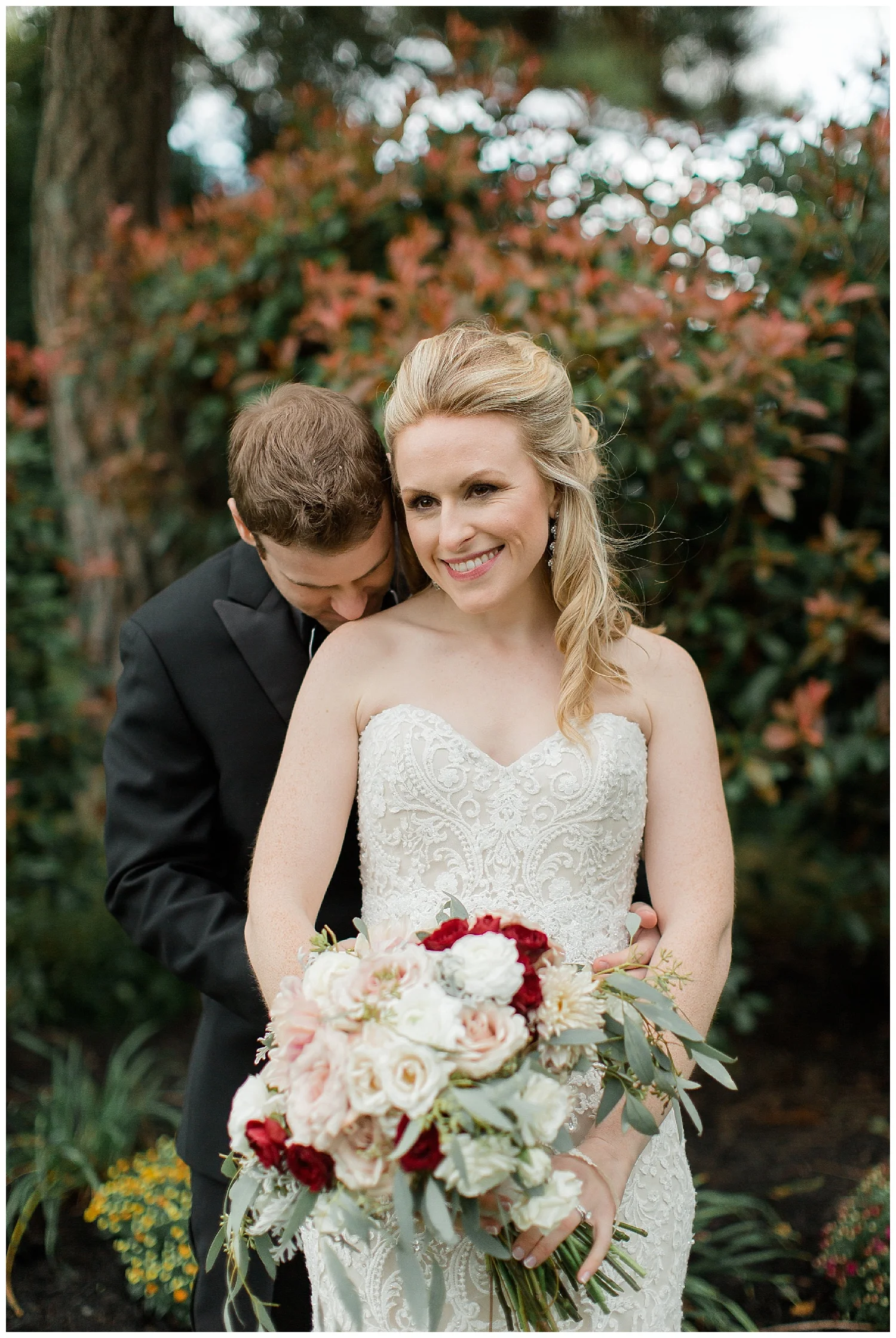 Pennsylvania Spring Wedding |Flourtown Country Club | Flourtown, PA | www.redoakweddings.com