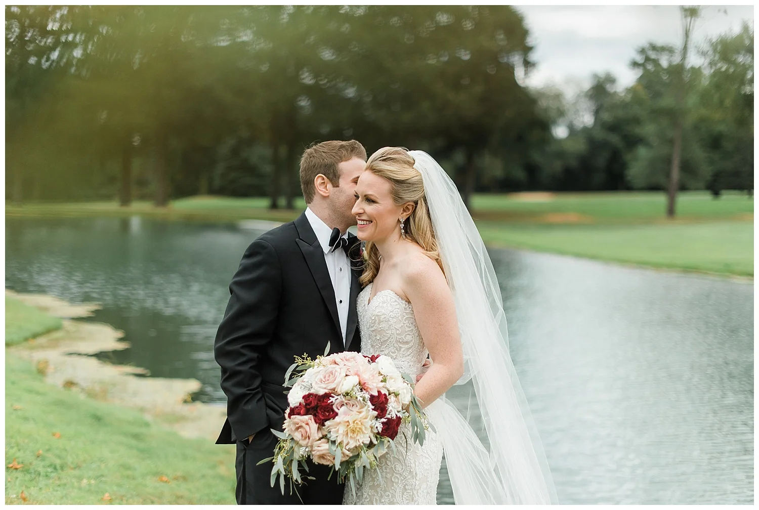 Pennsylvania Spring Wedding |Flourtown Country Club | Flourtown, PA | www.redoakweddings.com