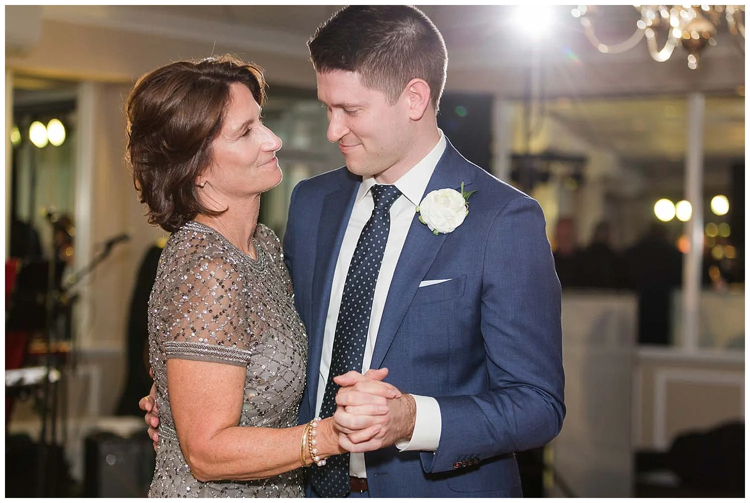 Larchmont Shore Club Wedding | Larchmont, NY | www.redoakweddings.com