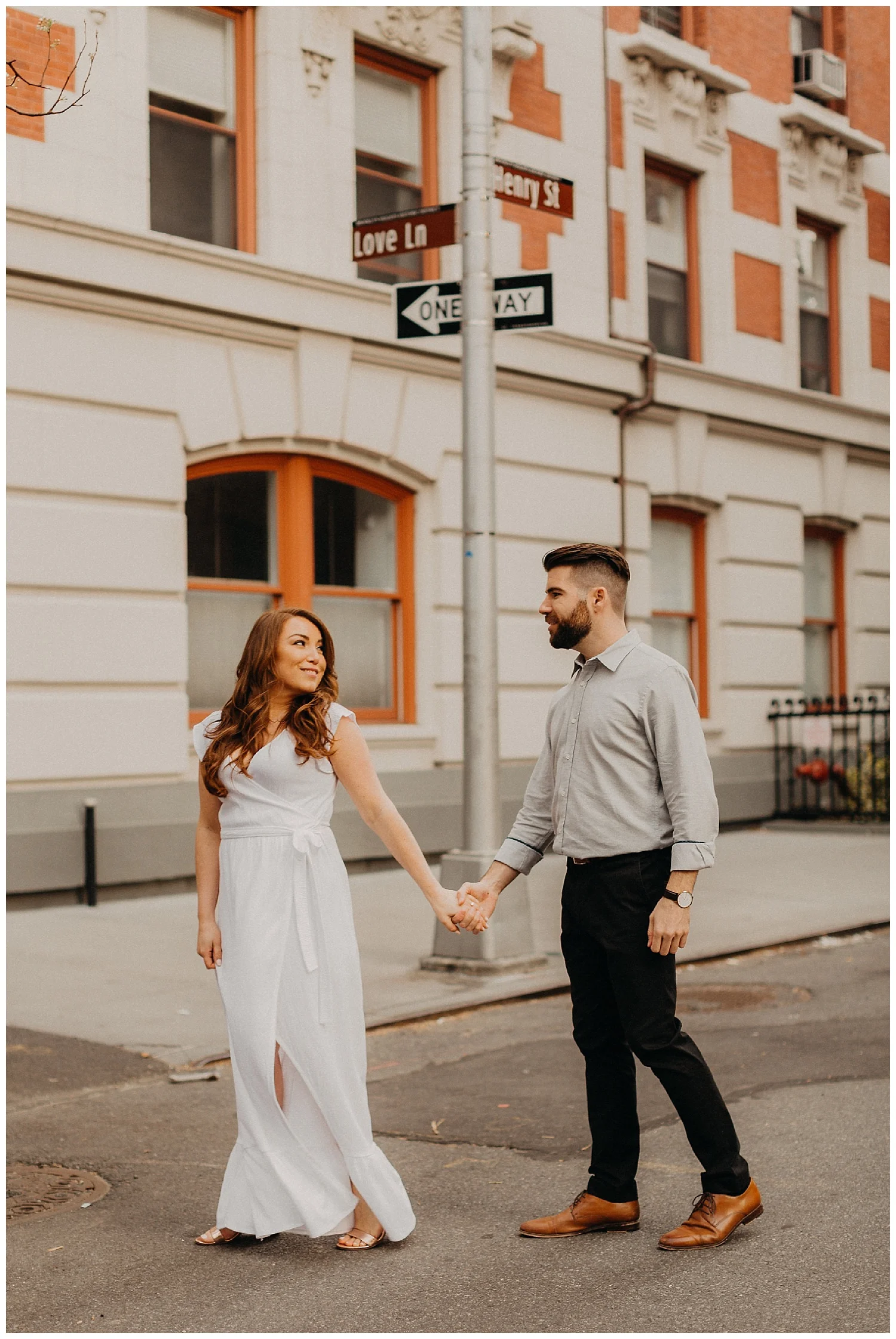 Brooklyn Neighborhood Engagement Session | Brooklyn, NY | Engagement Session with Dog | www.redoakweddings.com
