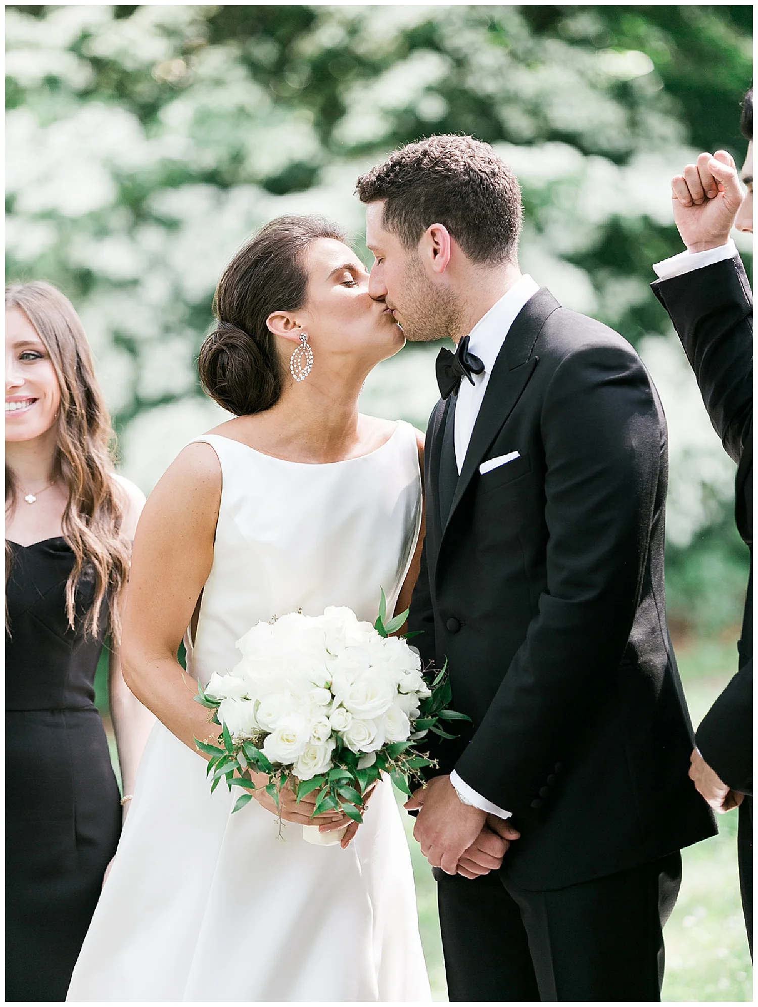 Crescent Beach Club Wedding | Black Tie Beach Wedding | Bayville, NY | www.redoakweddings.com