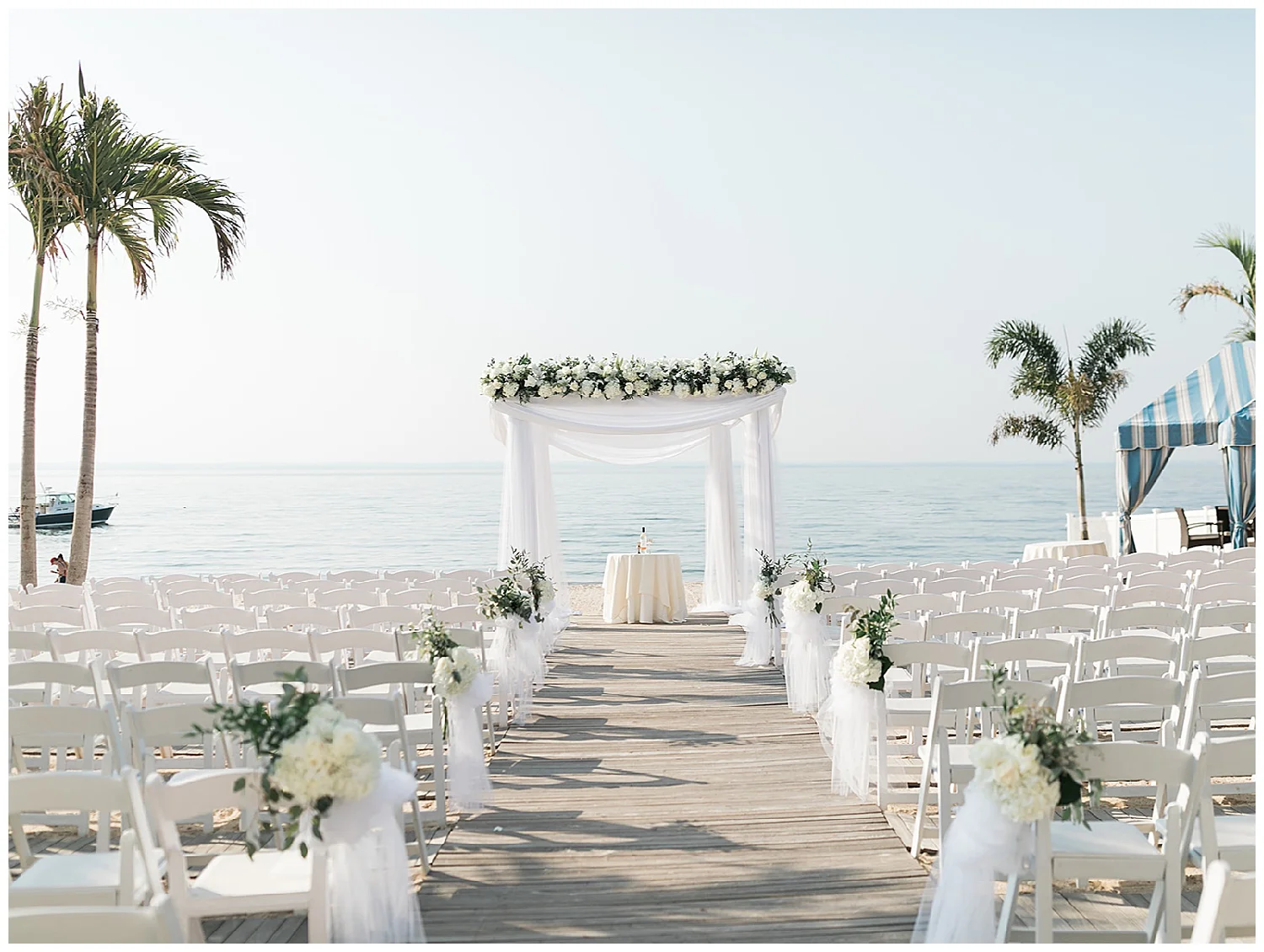 Crescent Beach Club Wedding | Black Tie Beach Wedding | Bayville, NY | www.redoakweddings.com