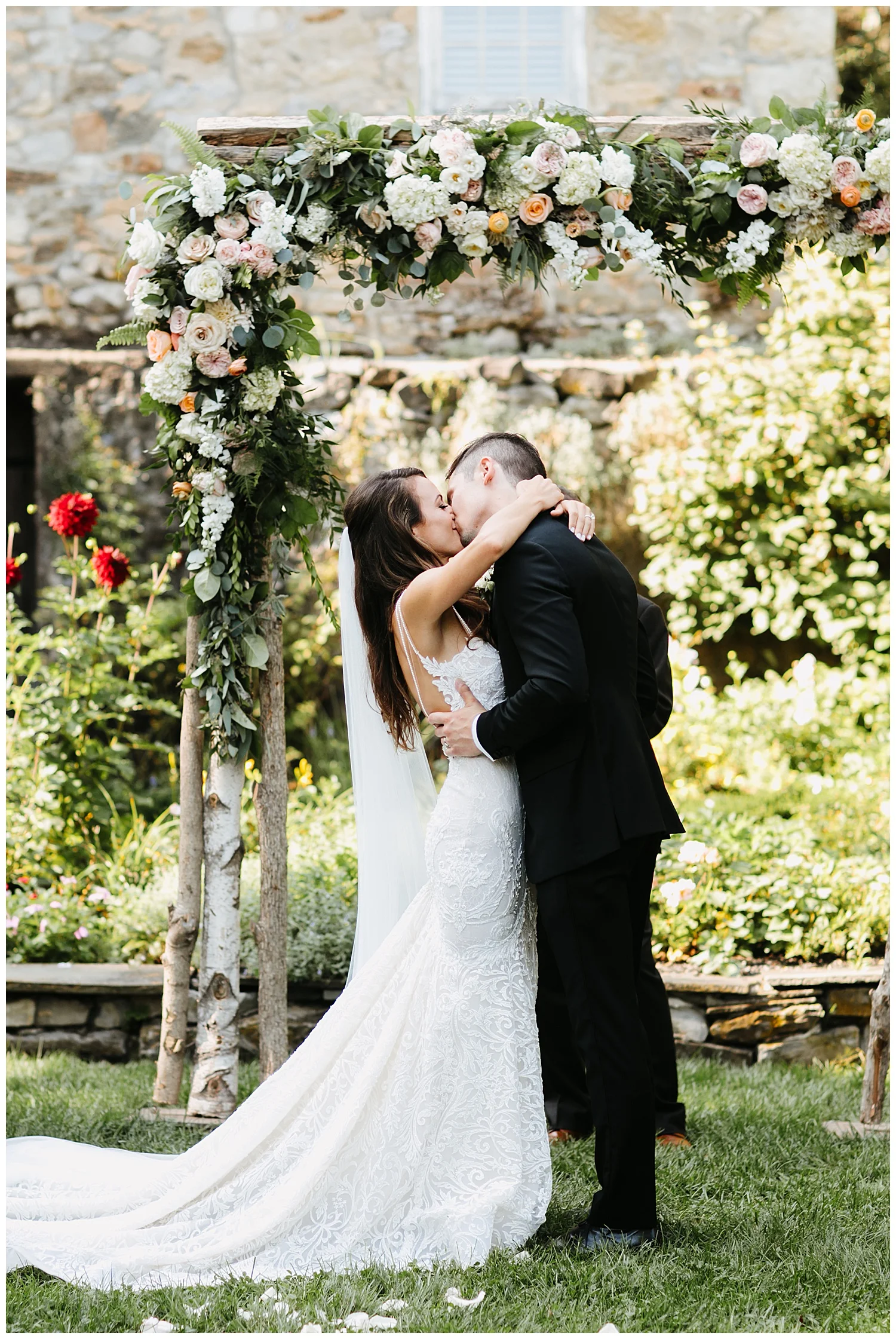 Romantic Garden Wedding | Crossed Keys Estate Wedding | Andover, NJ | www.redoakweddings.com