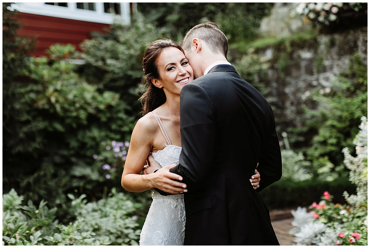 Romantic Garden Wedding | Crossed Keys Estate Wedding | Andover, NJ | www.redoakweddings.com
