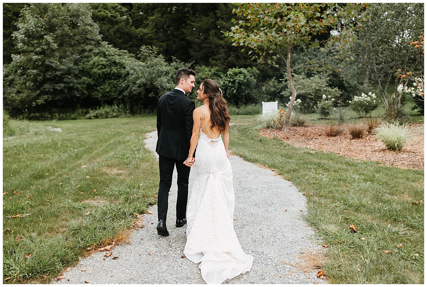 Romantic Garden Wedding | Crossed Keys Estate Wedding | Andover, NJ | www.redoakweddings.com