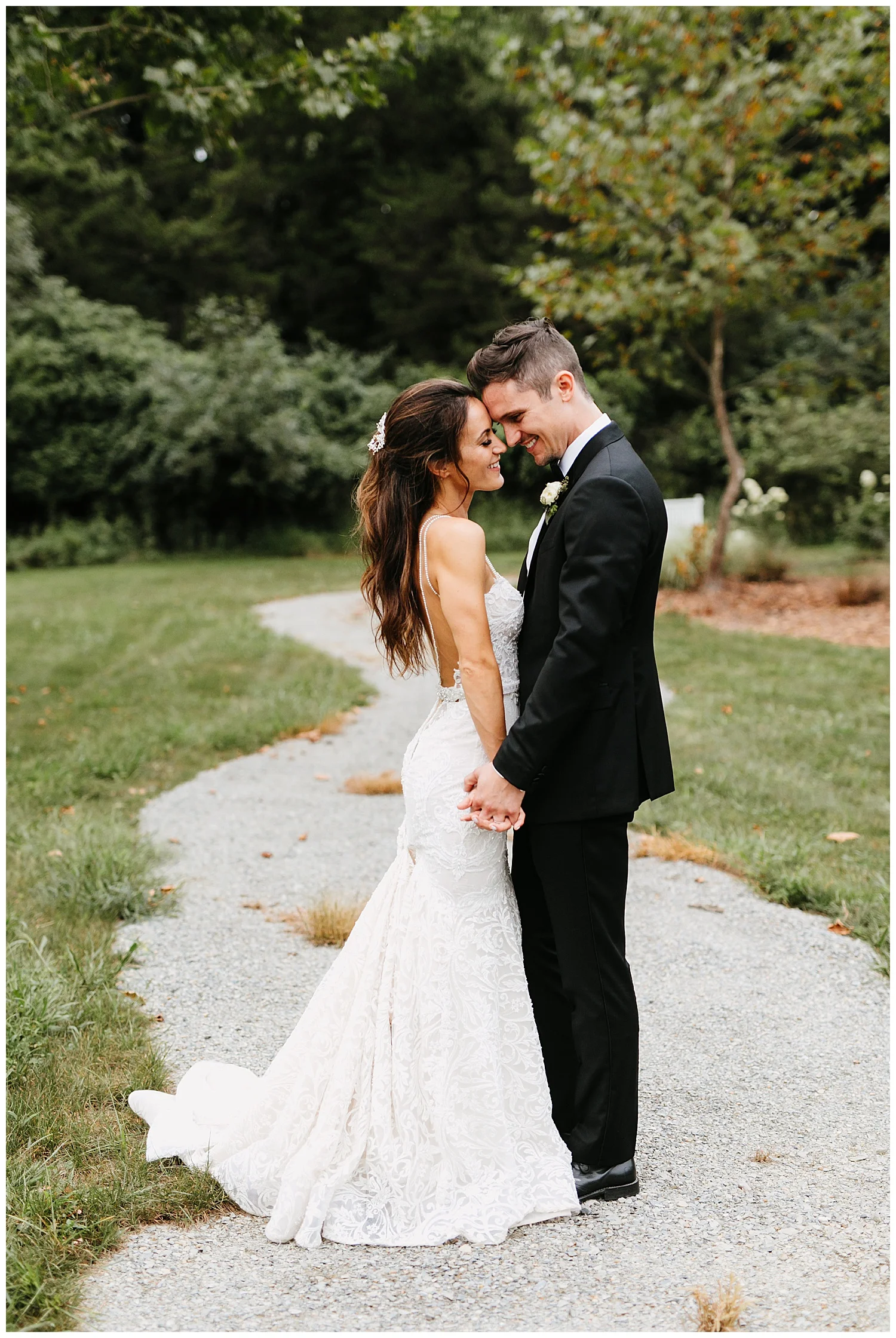 Romantic Garden Wedding | Crossed Keys Estate Wedding | Andover, NJ | www.redoakweddings.com