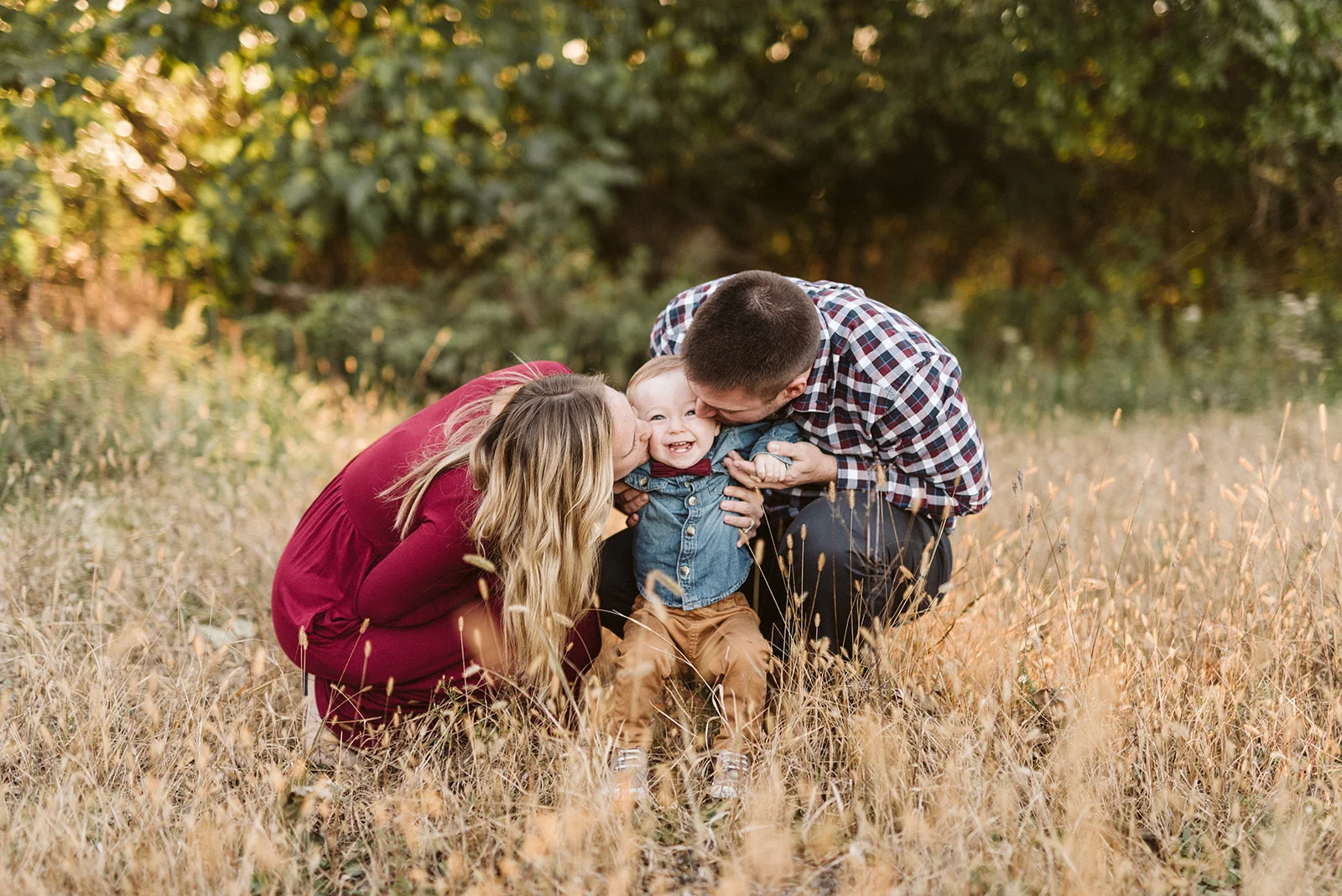 Family photos in a Lancaster County field.