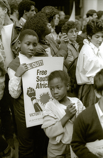 Two-children-South-African-protest.jpg