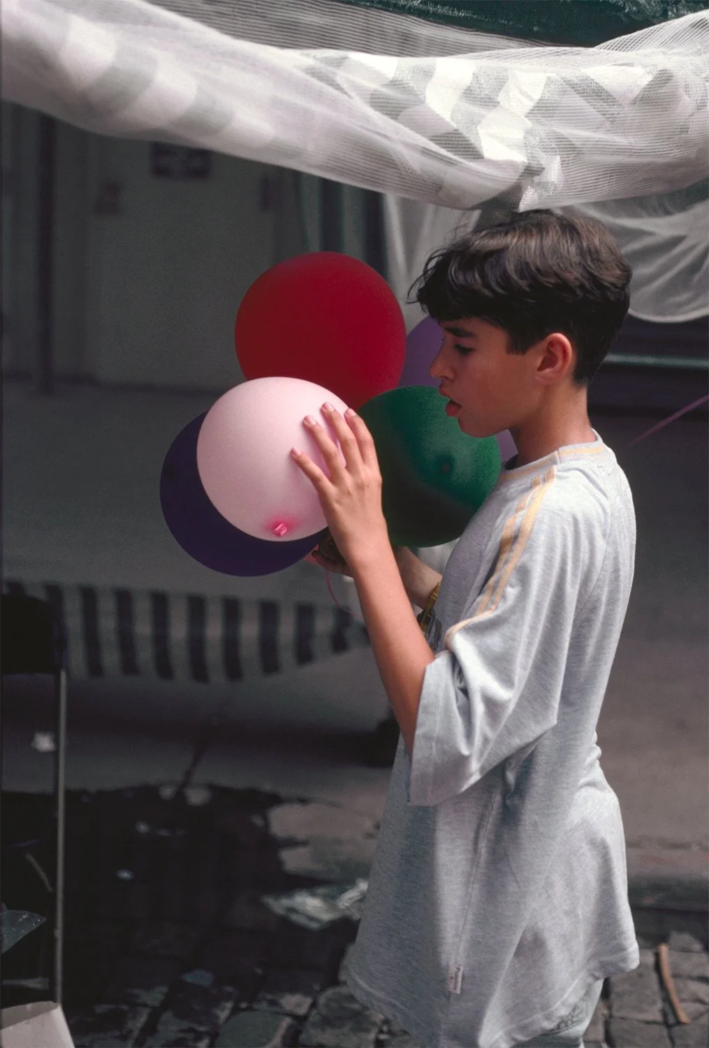 Boy_with_balloon-web.jpg