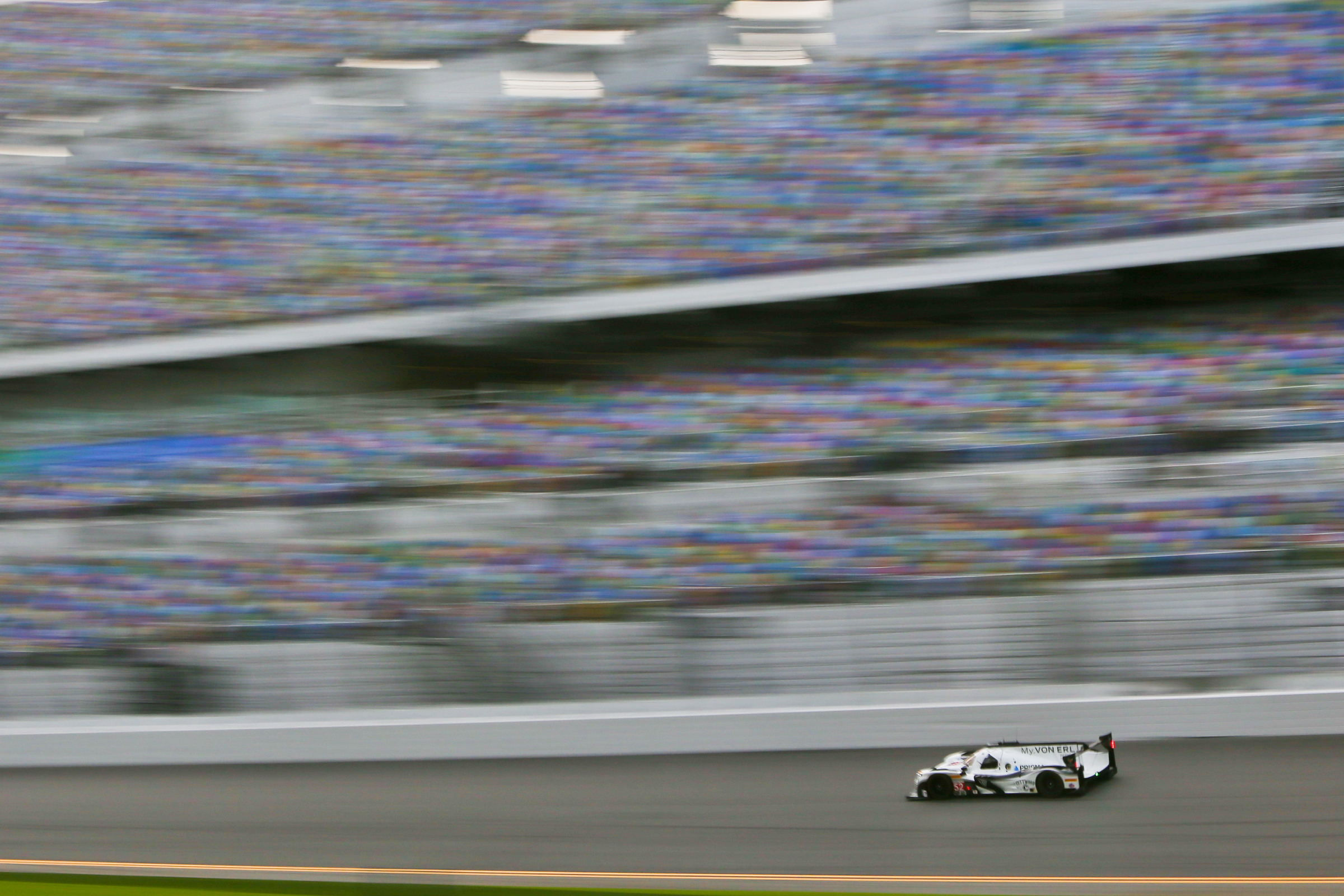 aq1q1251_rolex24_170126f.jpg