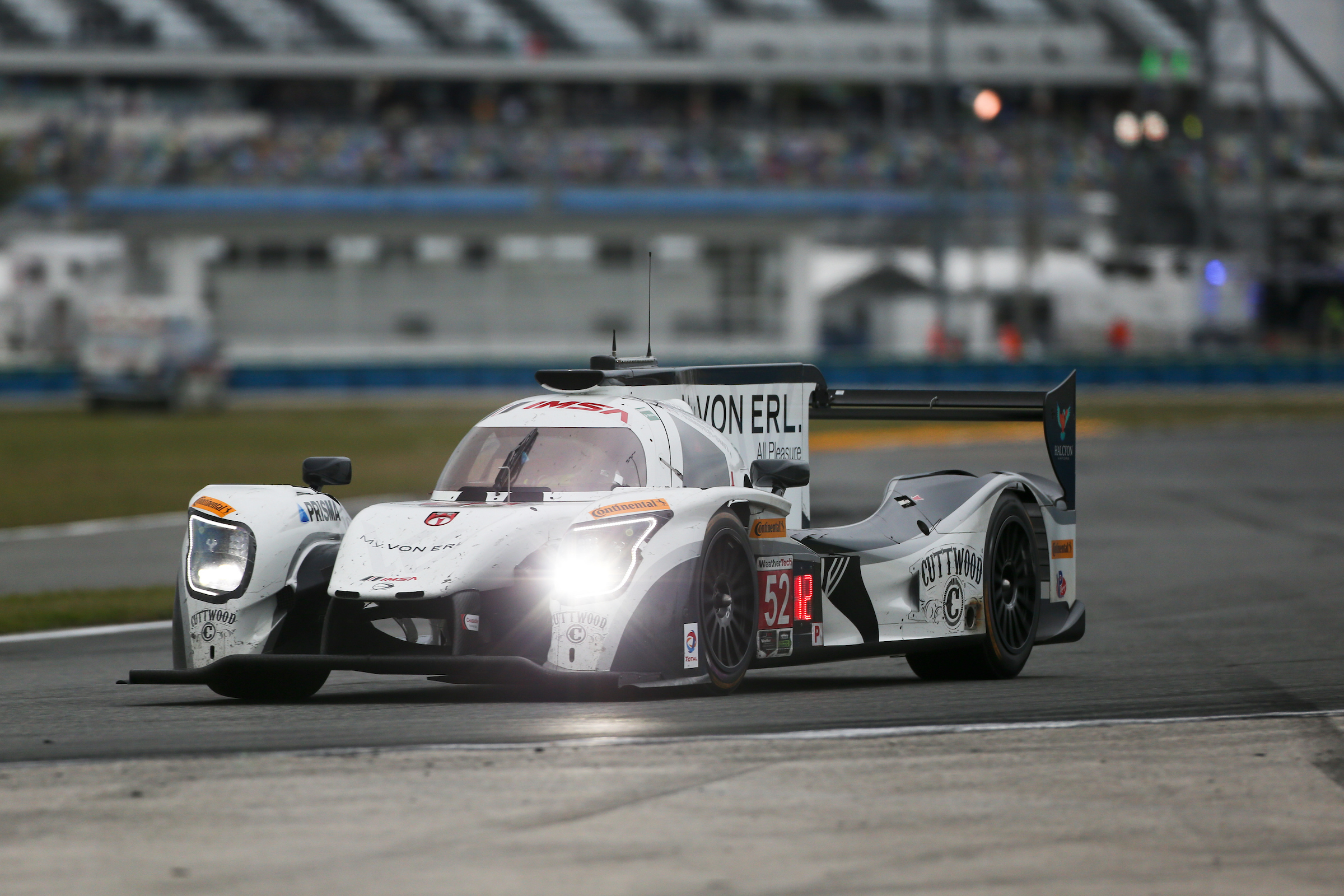 aq1q4123_rolex24_170128f.jpg