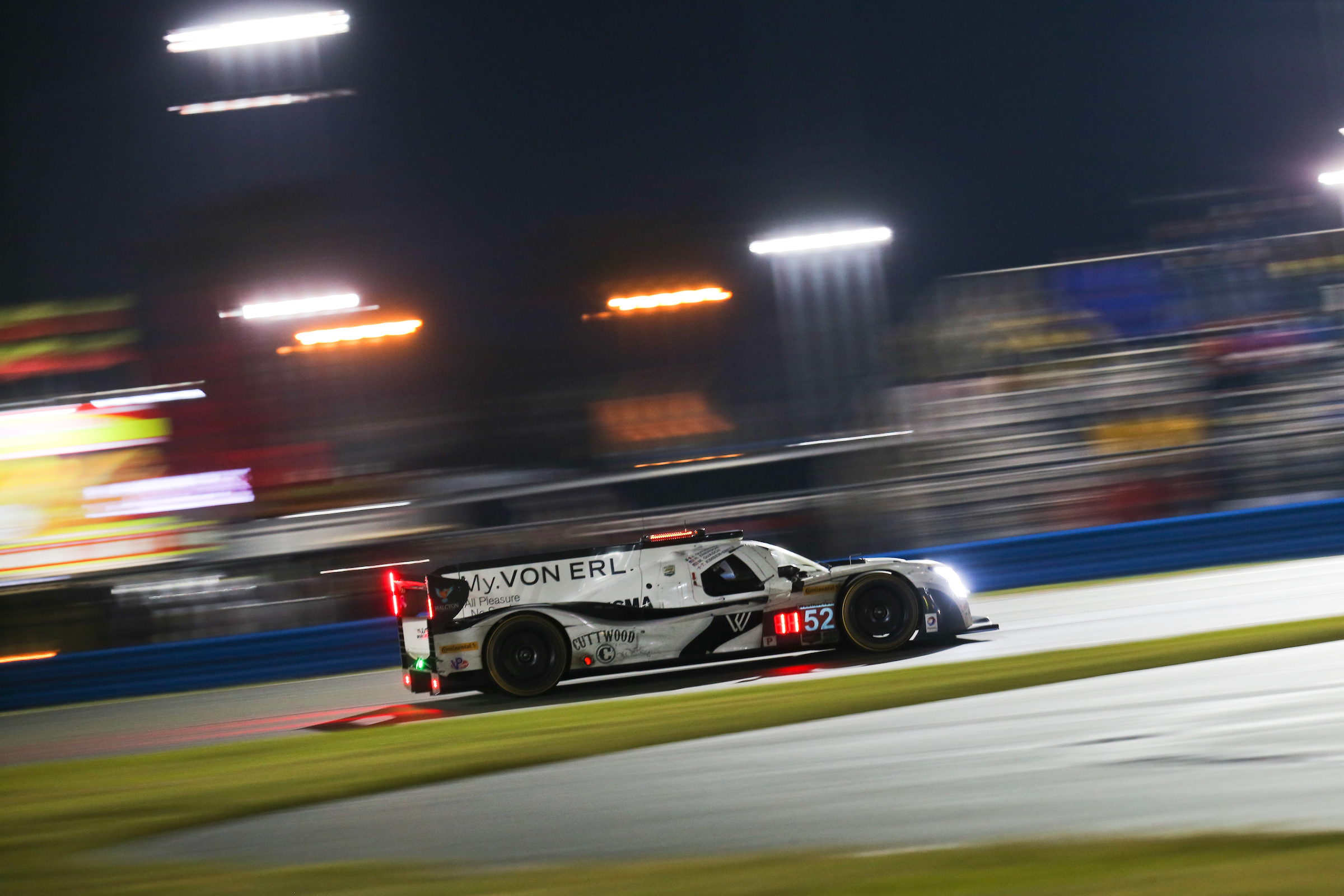 aq1q5326_rolex24_170128f.jpg