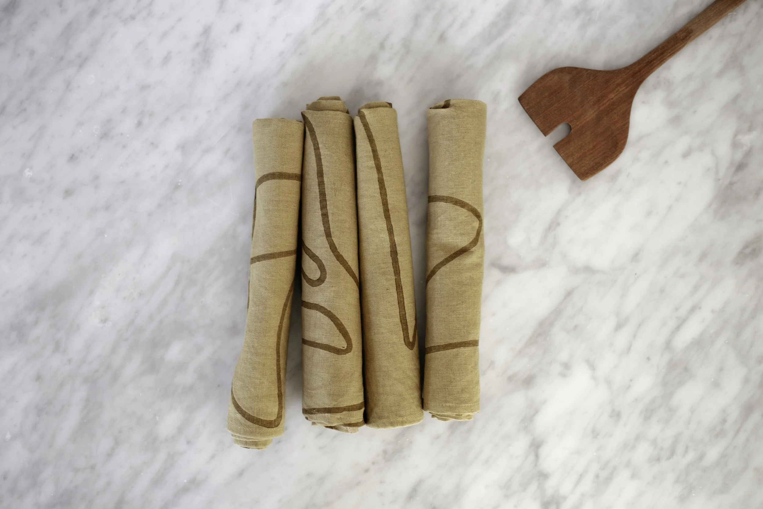 HENRI NAPKIN 2-LR.jpg