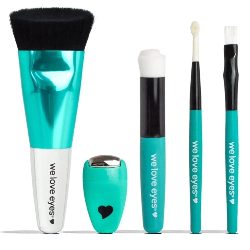 We love eyes the toolbox eyelid cleaning brush set
