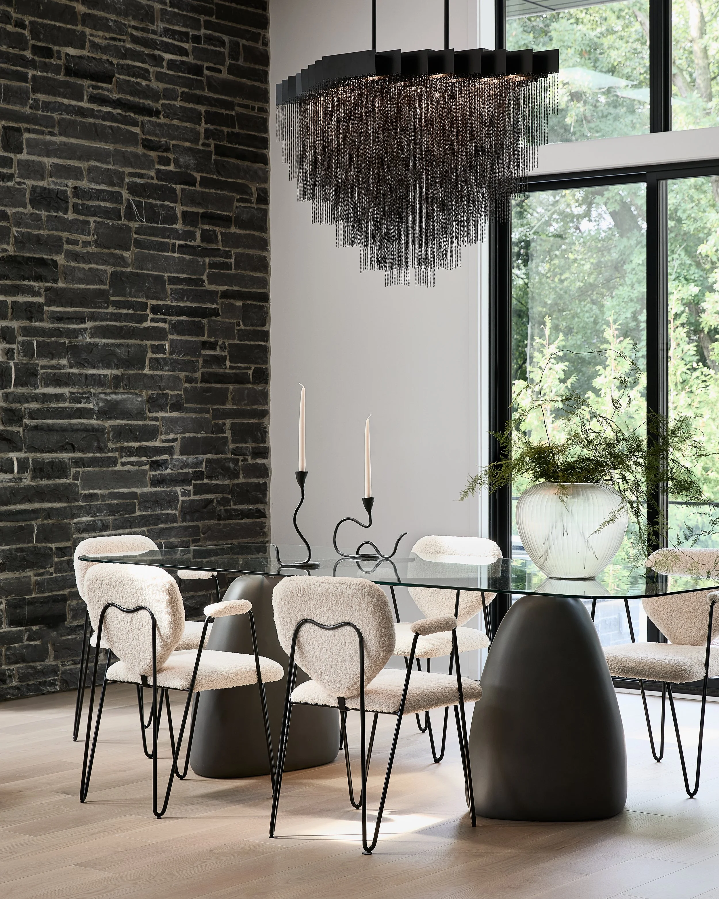 091325_maggie_winshall_interiors_08_kitchen_dining.jpg