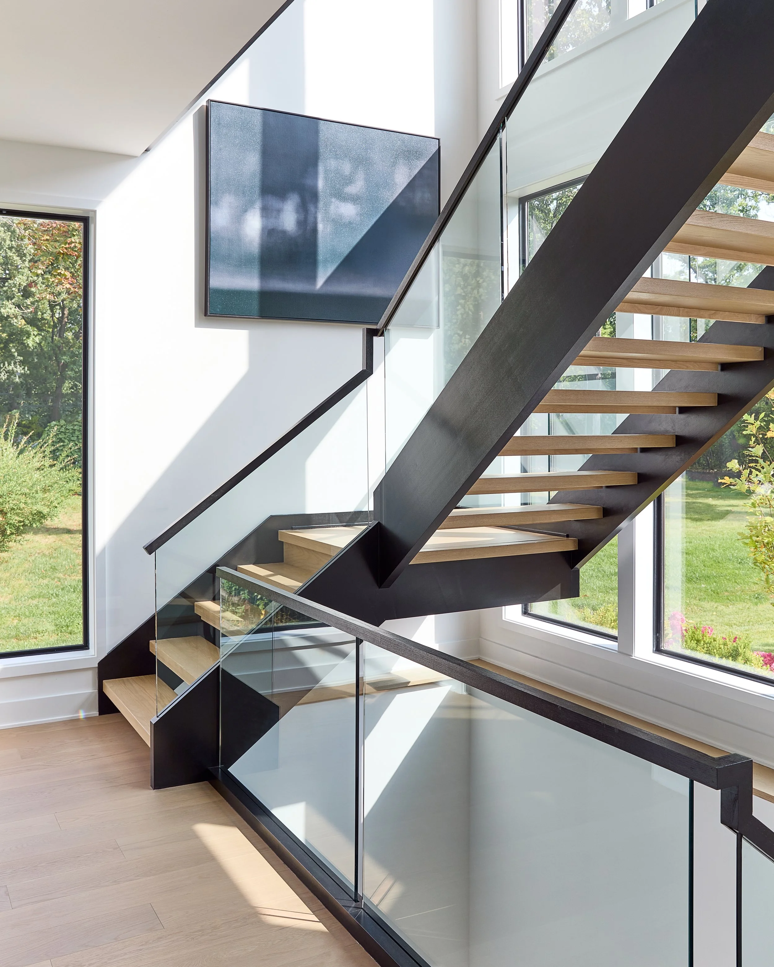 091325_maggie_winshall_interiors_05_stairs.jpg