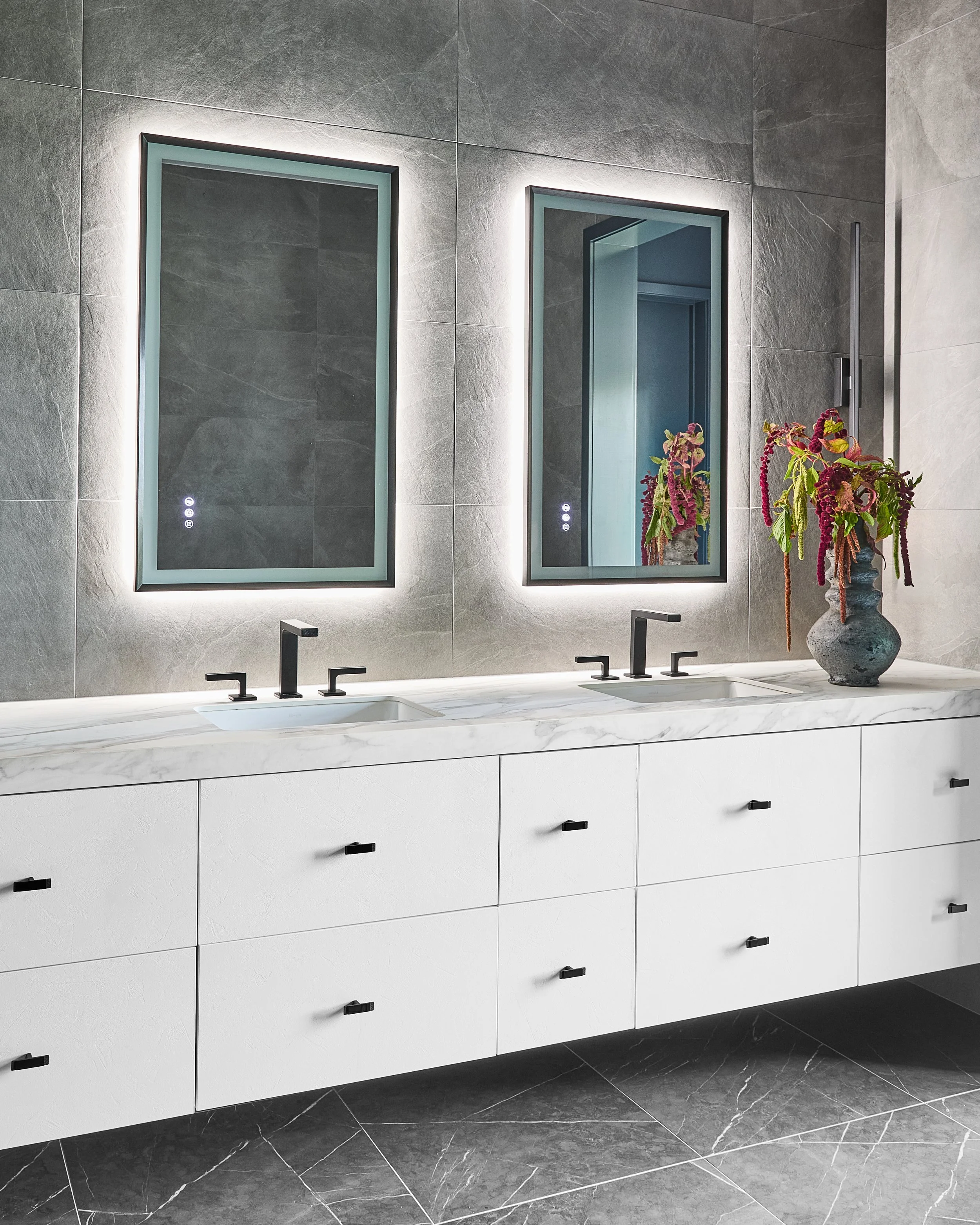 091325_maggie_winshall_interiors_17_bathroom_1.jpg