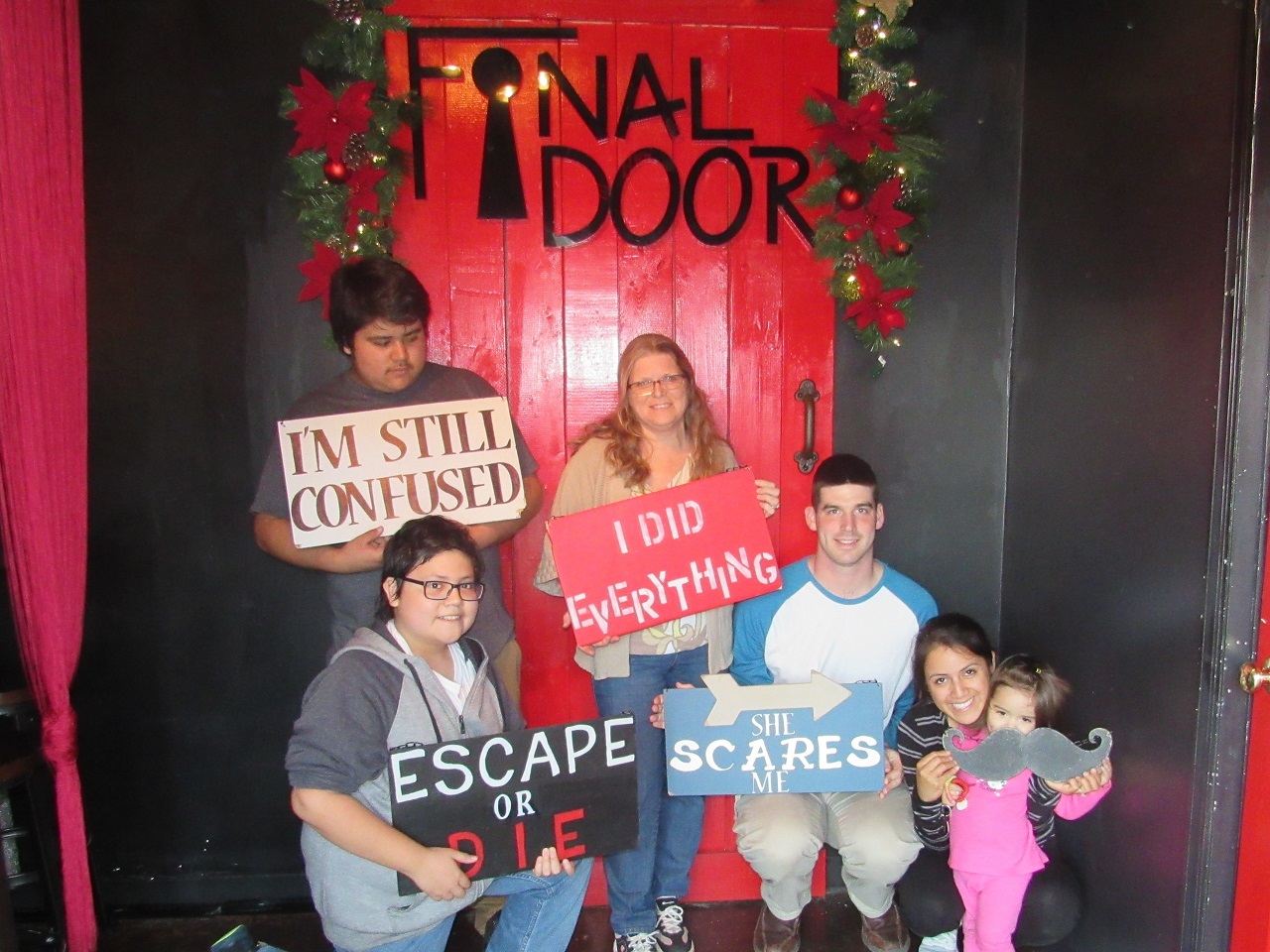 the-final-door-escape-room-columbia-sc-team-photos-dec-1-17-01.jpg