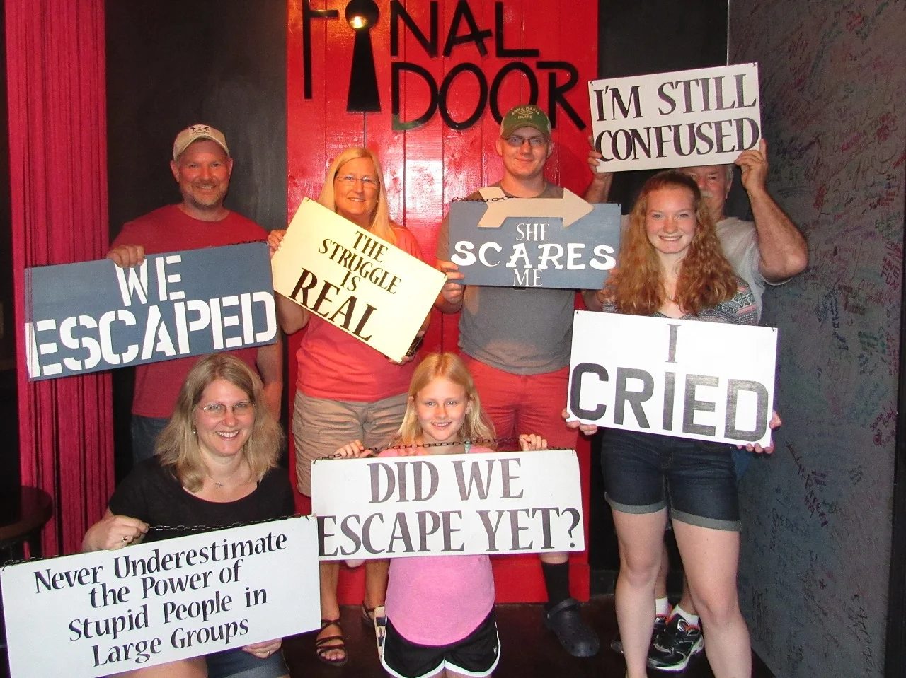 the-final-door-escape-room-columbia-team-picture-8.jpg