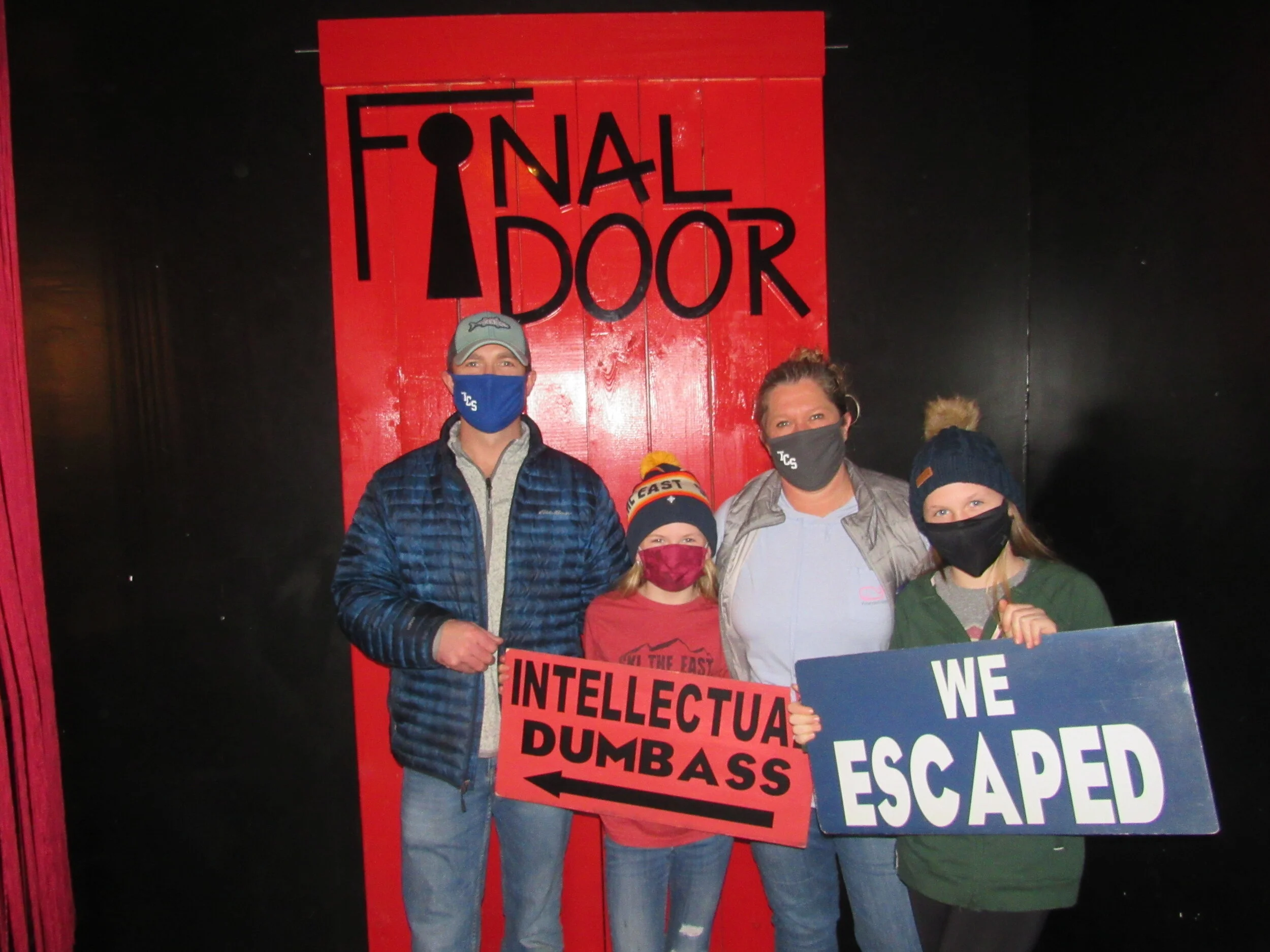 the-final-door-escape-room-columbia-sc-team-photos-02-14-21 (5).JPG