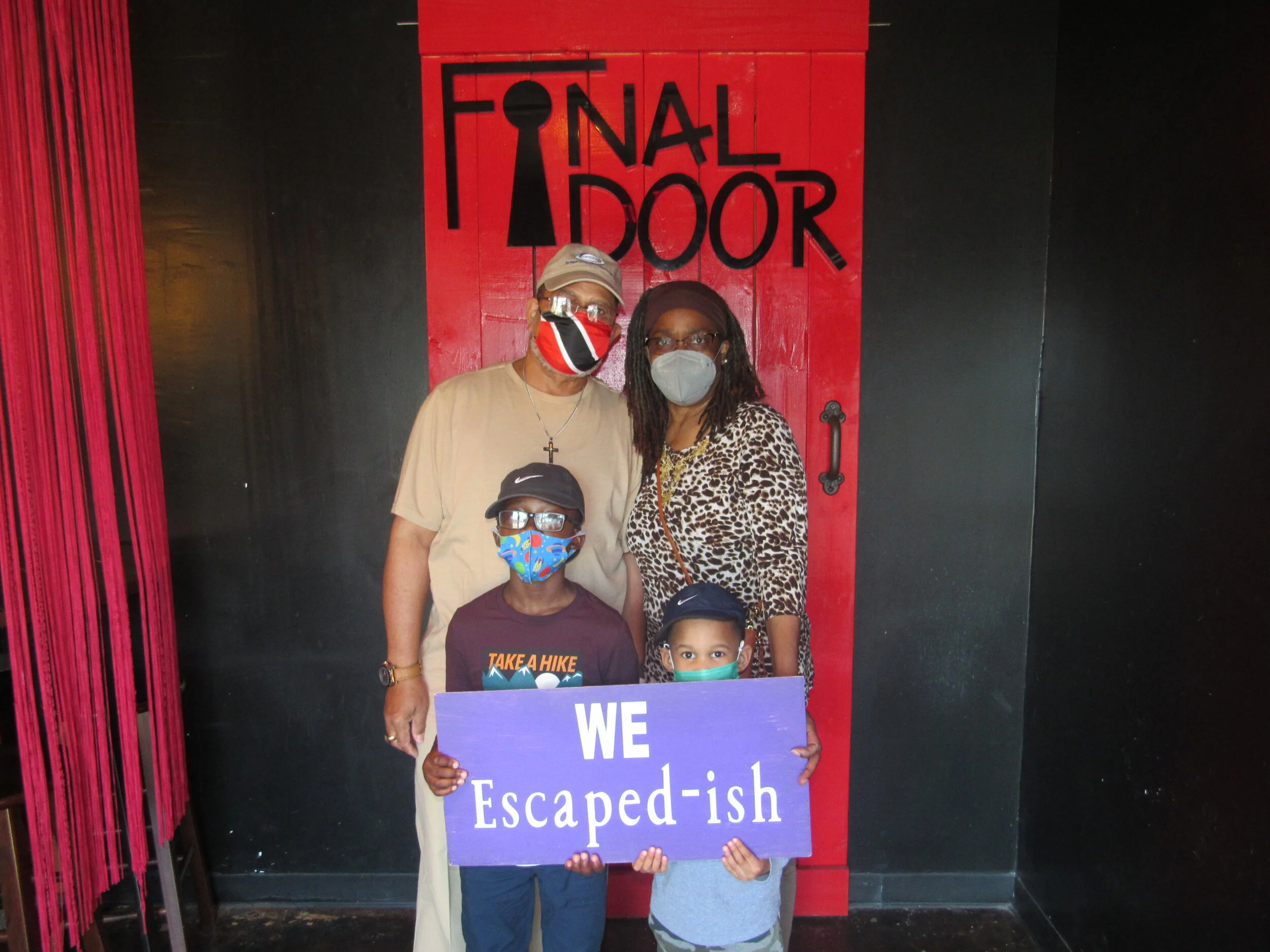 the-final-door-escape-room-columbia-sc-team-photos-02-27-21 (19).JPG