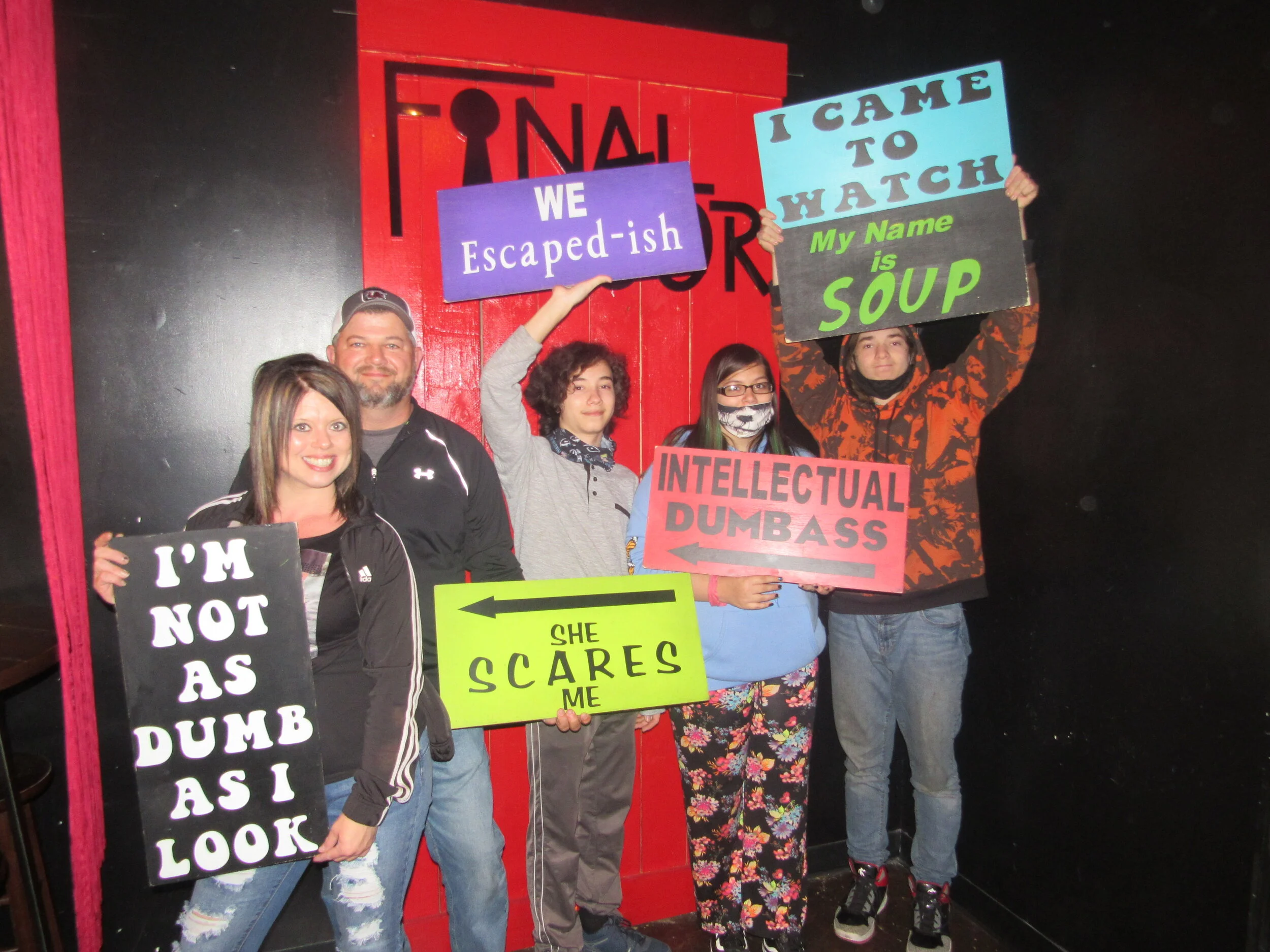 the-final-door-escape-room-columbia-sc-team-photos-03-07-21 (13).JPG