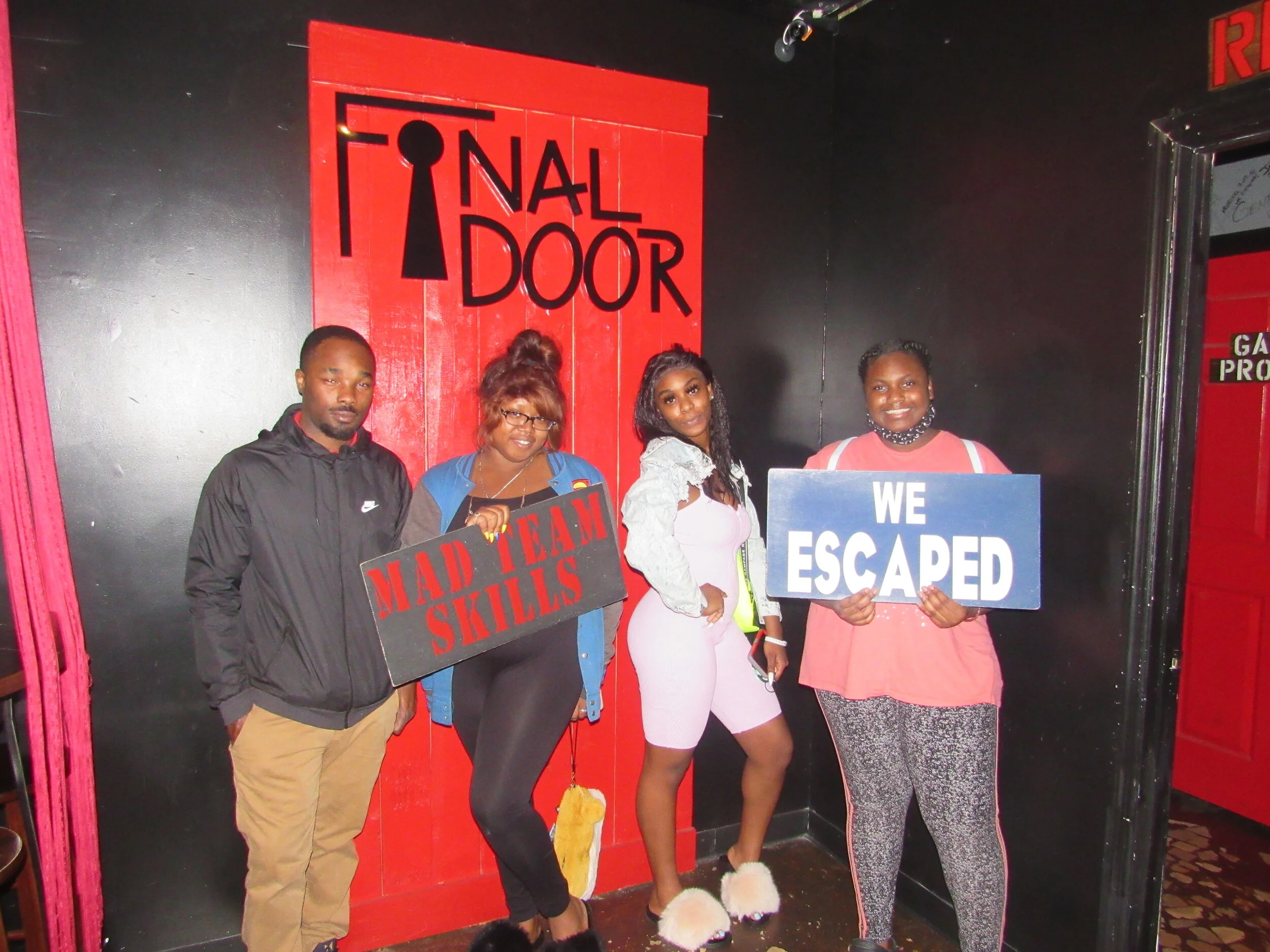 the-final-door-escape-room-columbia-sc-team-photos-03-19-21 (1).JPG