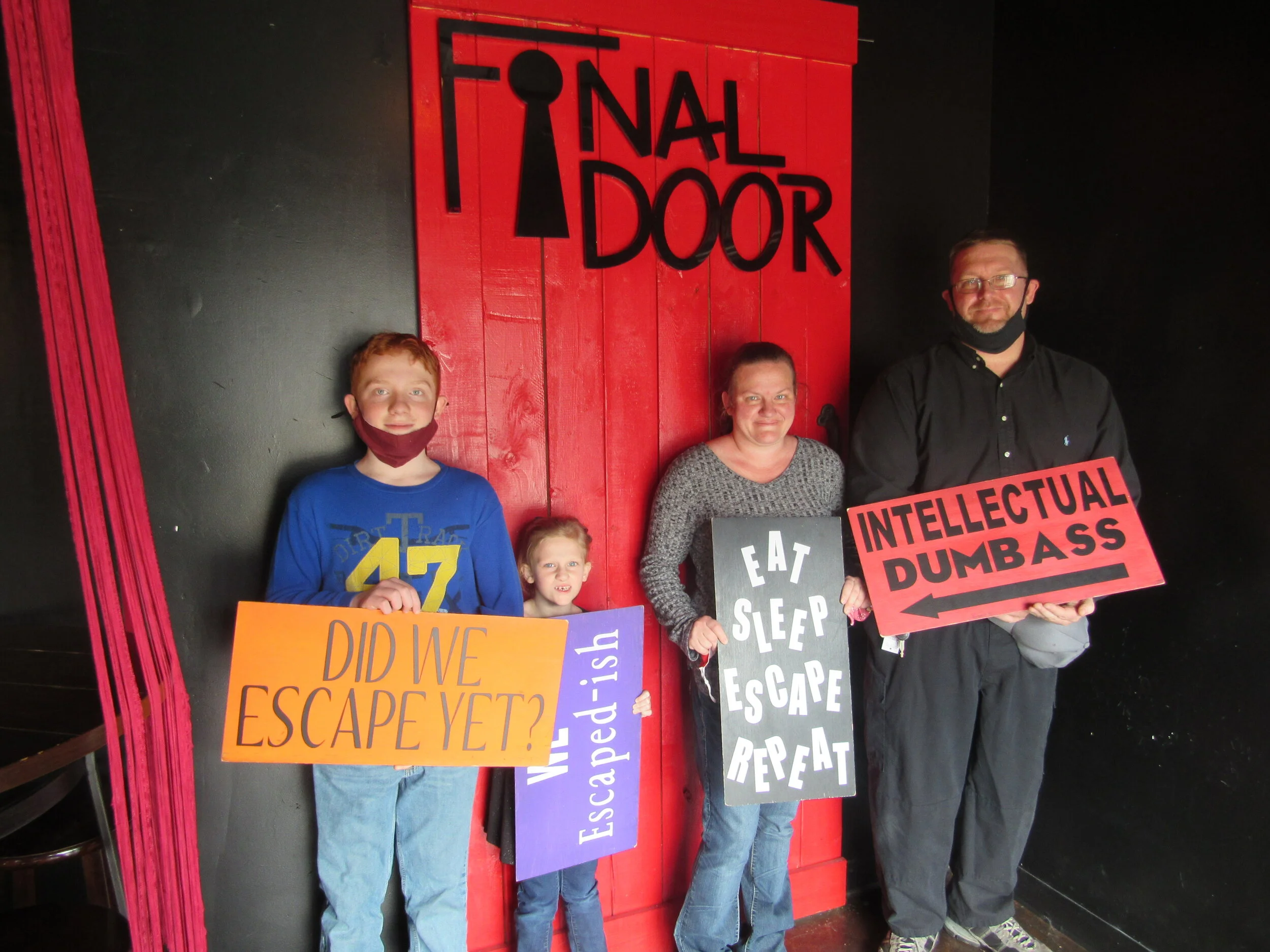 the-final-door-escape-room-columbia-sc-team-photos-03-20-21 (10).JPG